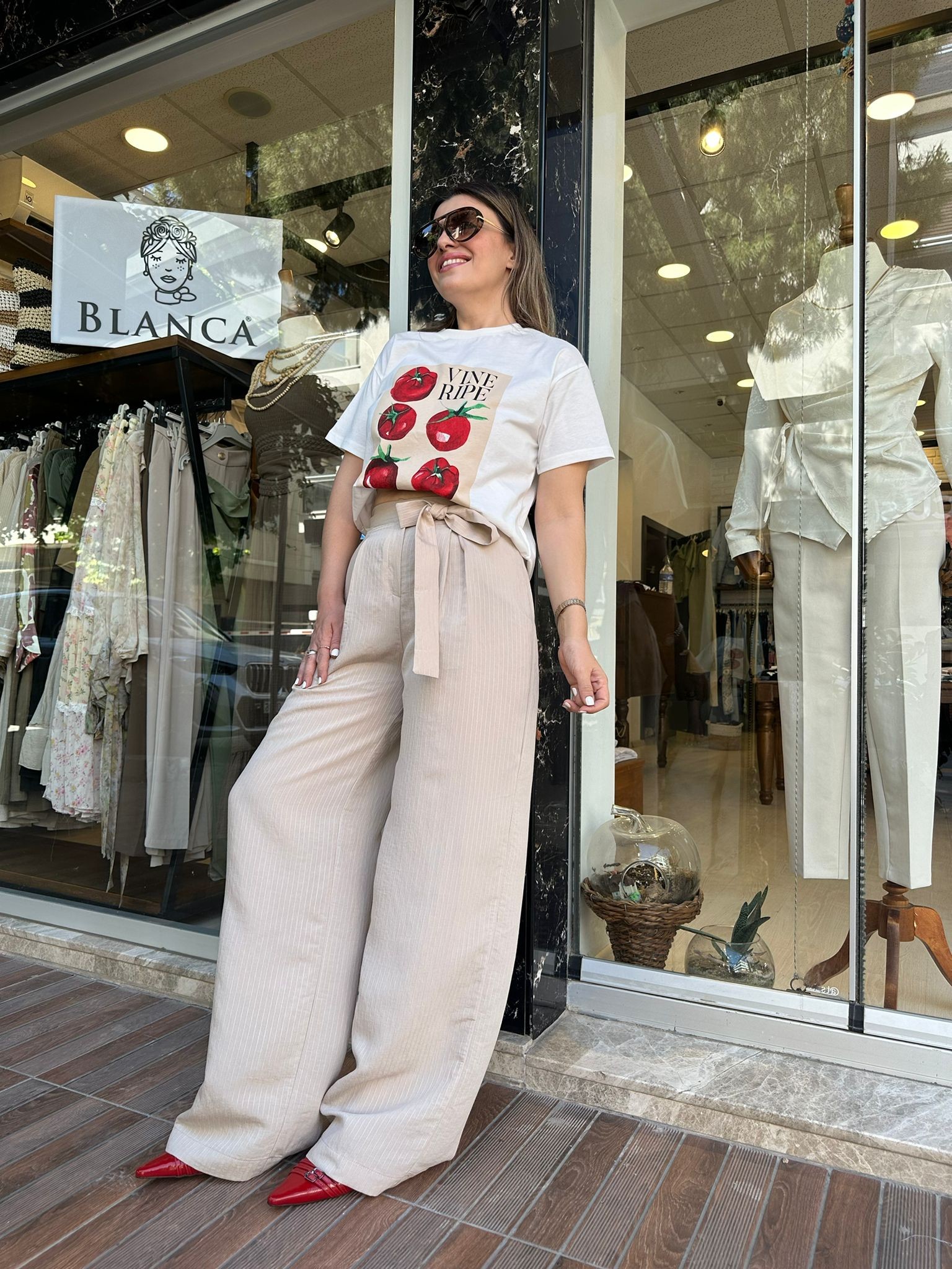 Beli Kemer Detaylı Bol Paça Modal Pantolon
