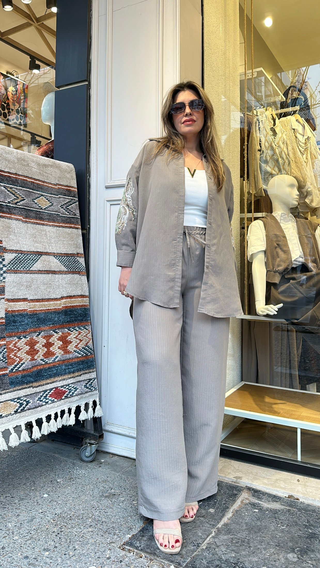 İşlemeli Gömlek Pantolon Takım