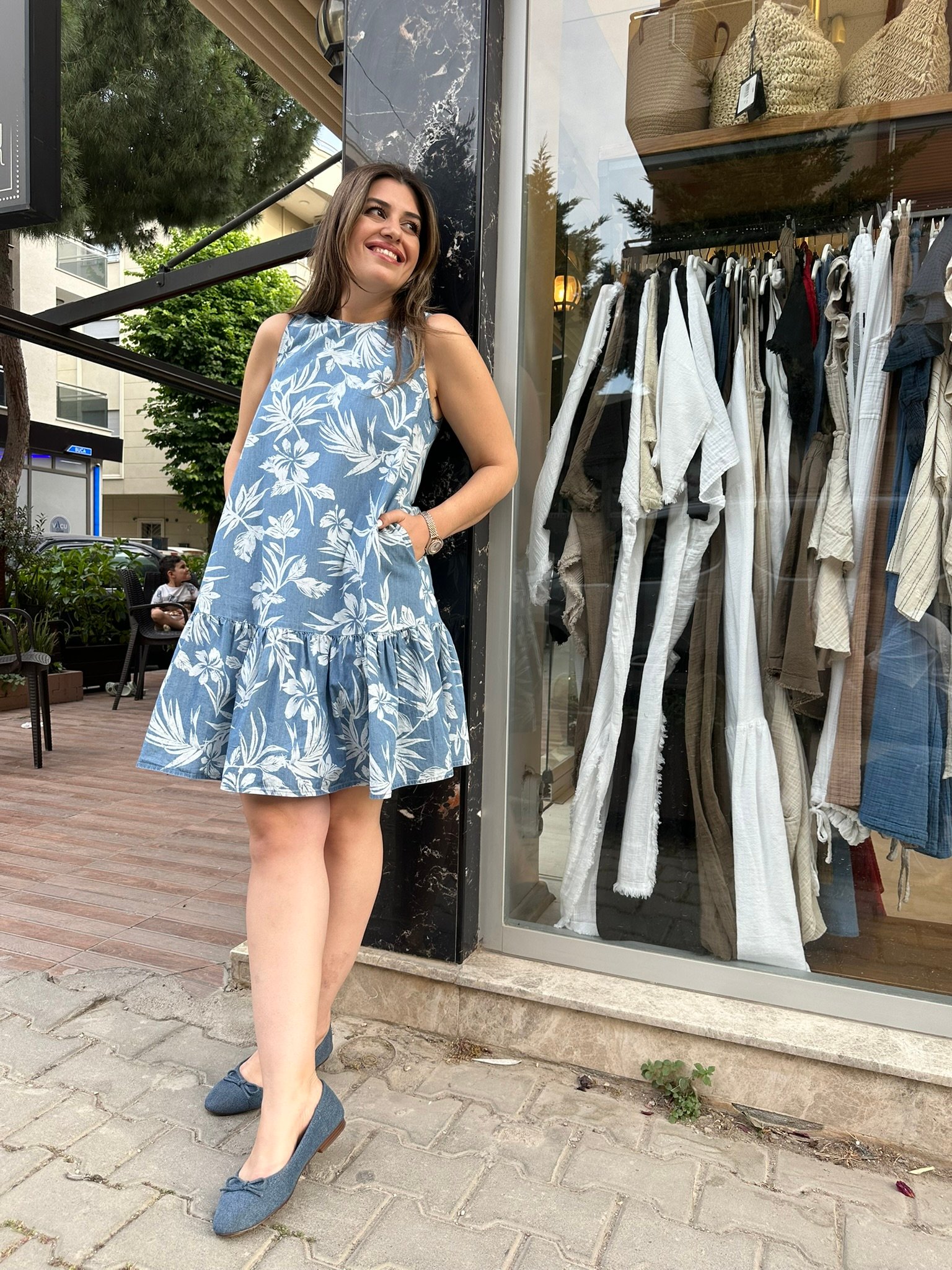 Yaprak Desenli İnce Denim Elbise - Mavi