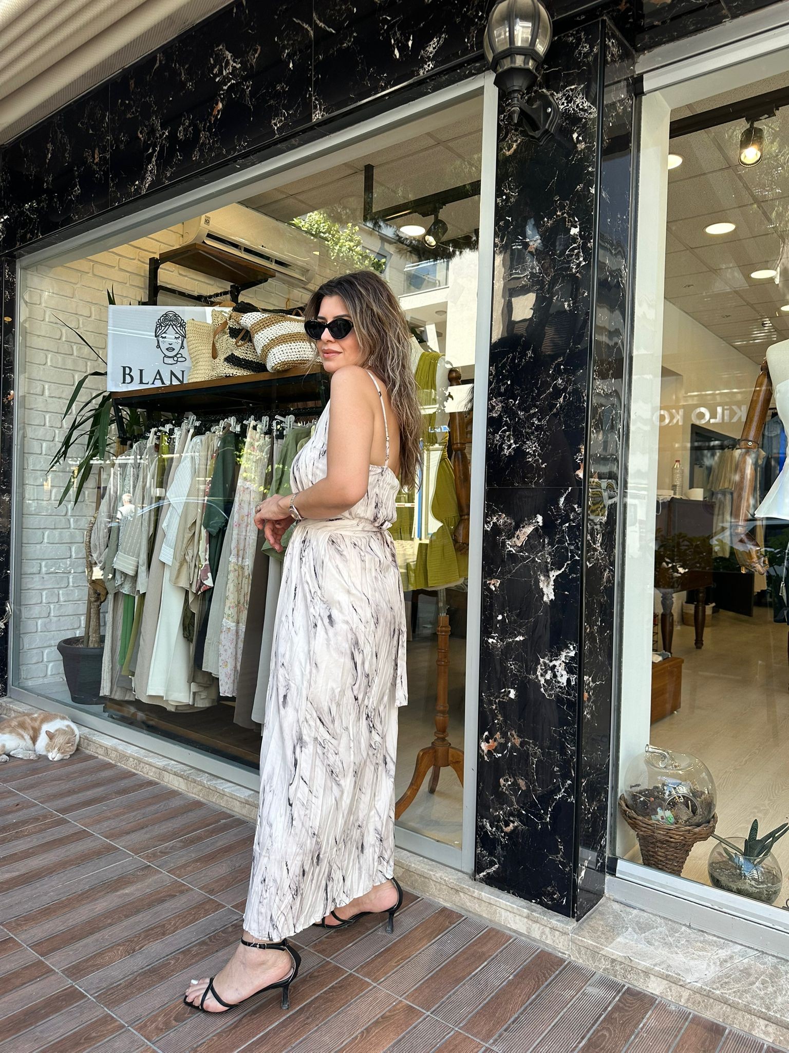 Askılı Desenli Kraslı Elbise