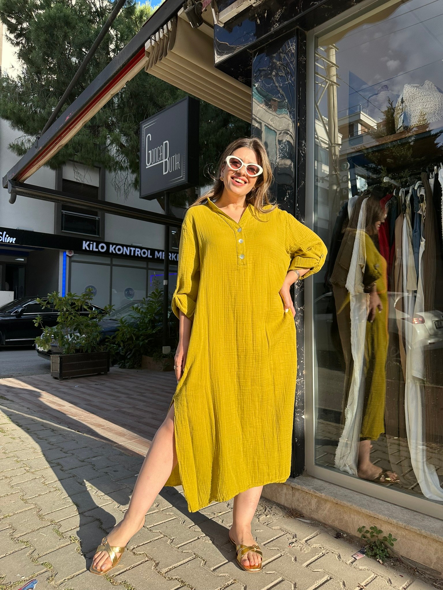 BLANCA Düğmeli Uzun Kollu Yanları Yırtmaçlı Elbise