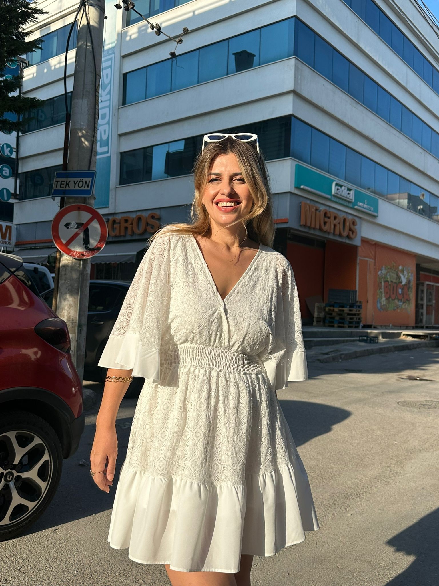 Dantel Detaylı Kruvaze Yaka Kısa ithal Elbise