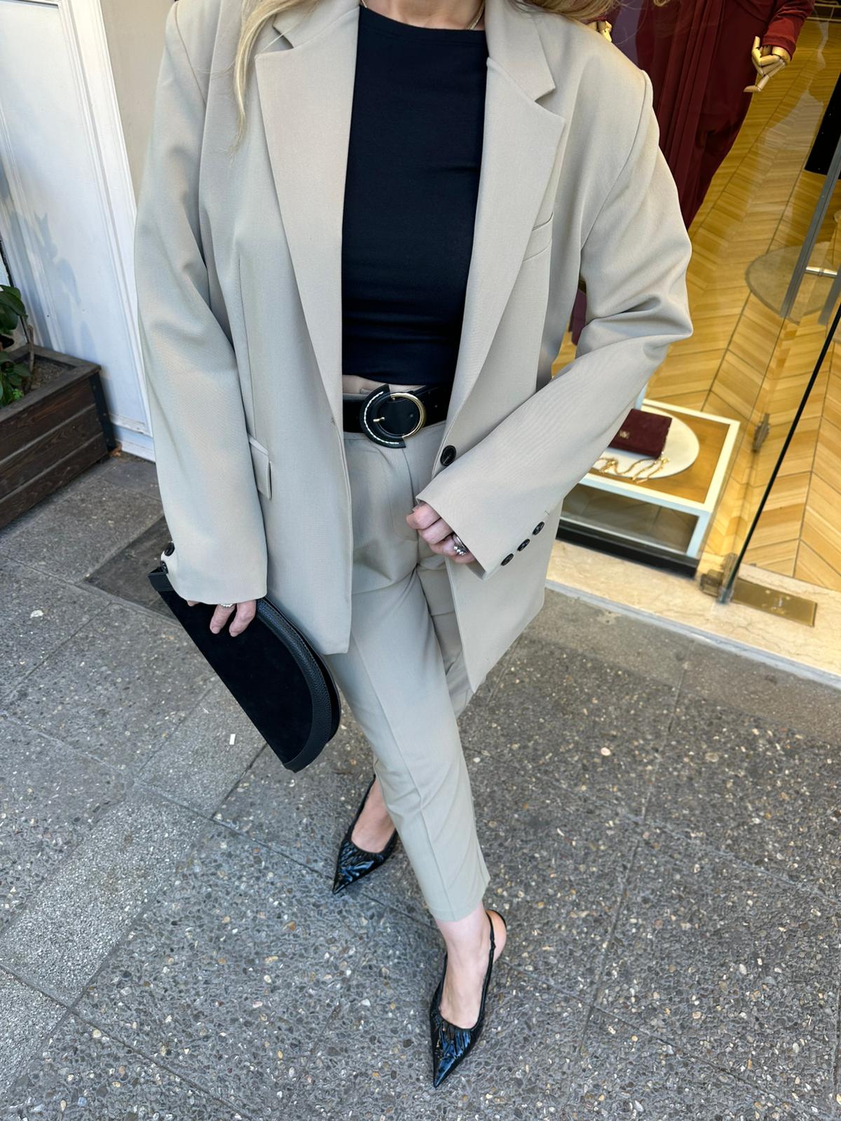 Blazer Ceket Kemerli Pantolon Takım