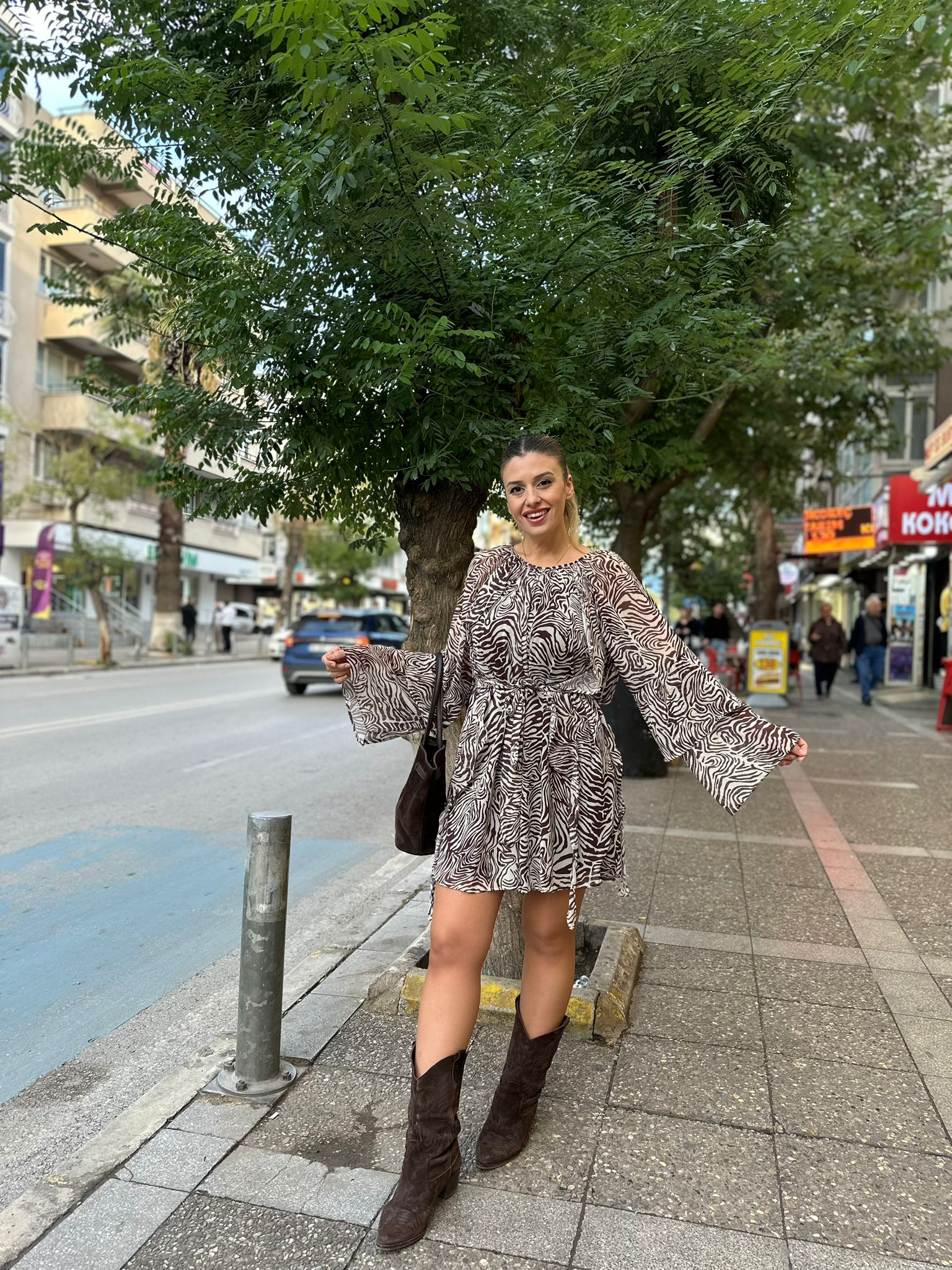Fırfır Detaylı Mini Elbise