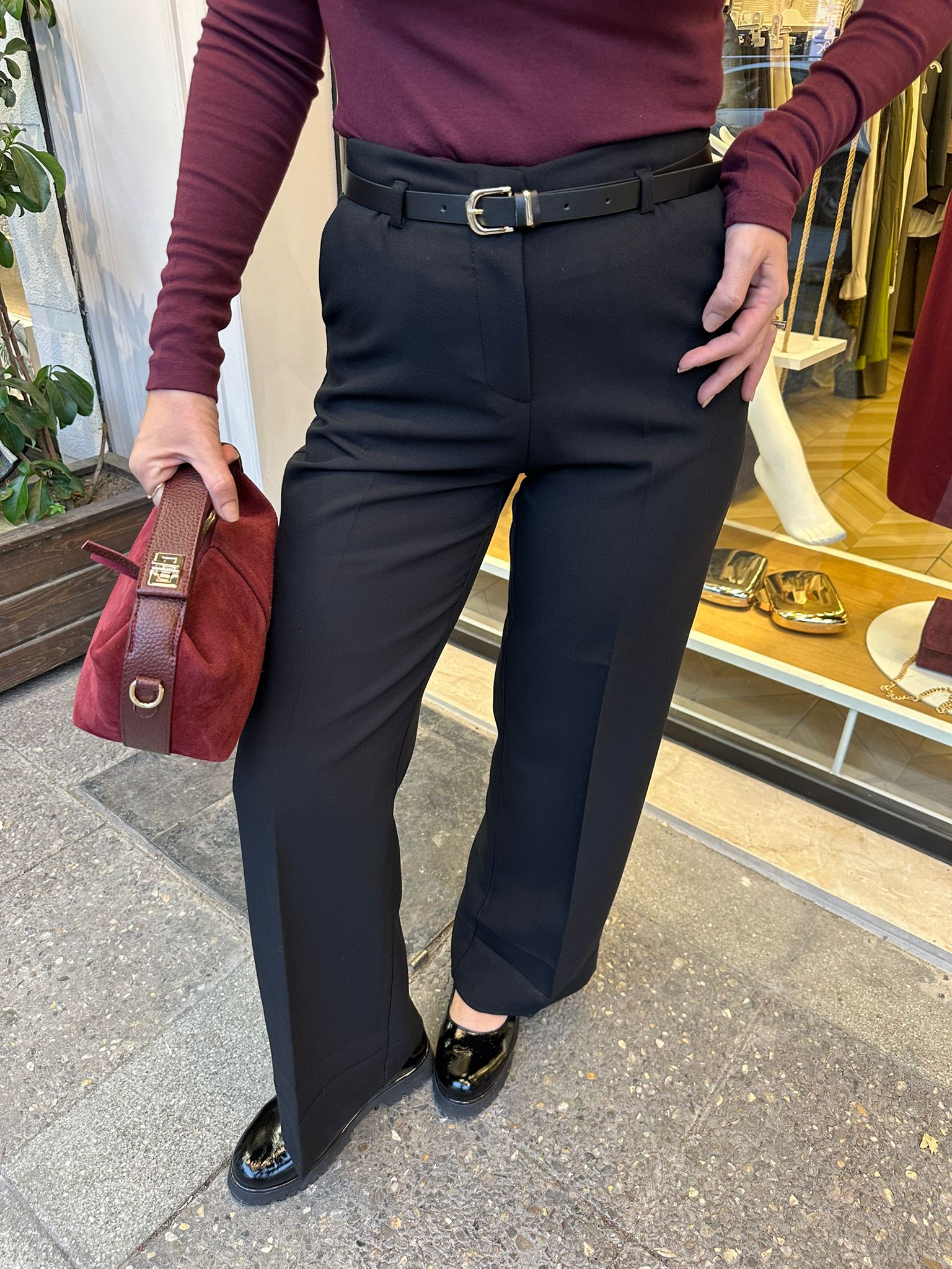 Beli Kemerli Duble Paça Detaylı Kumaş Pantolon