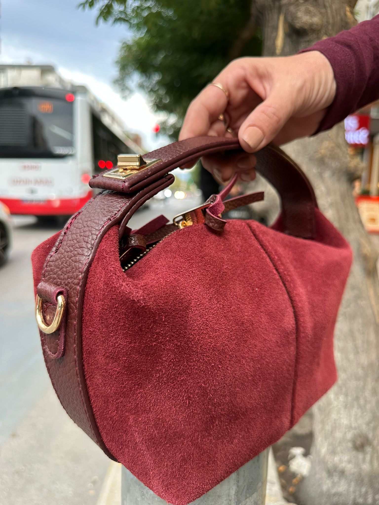 Hakiki Deri Çift Fermuar Detaylı El ve Omuz Çantası