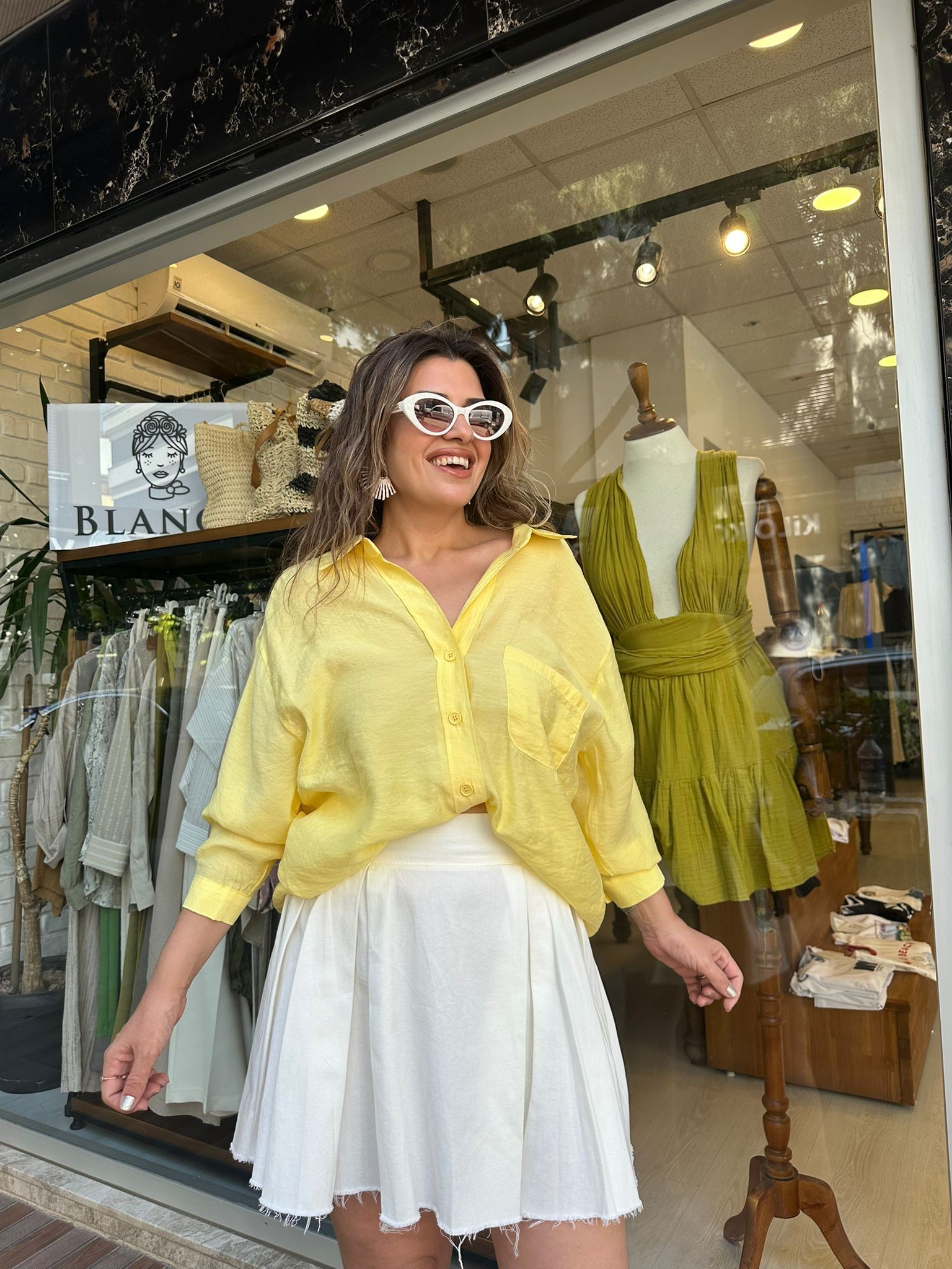 neon sarı