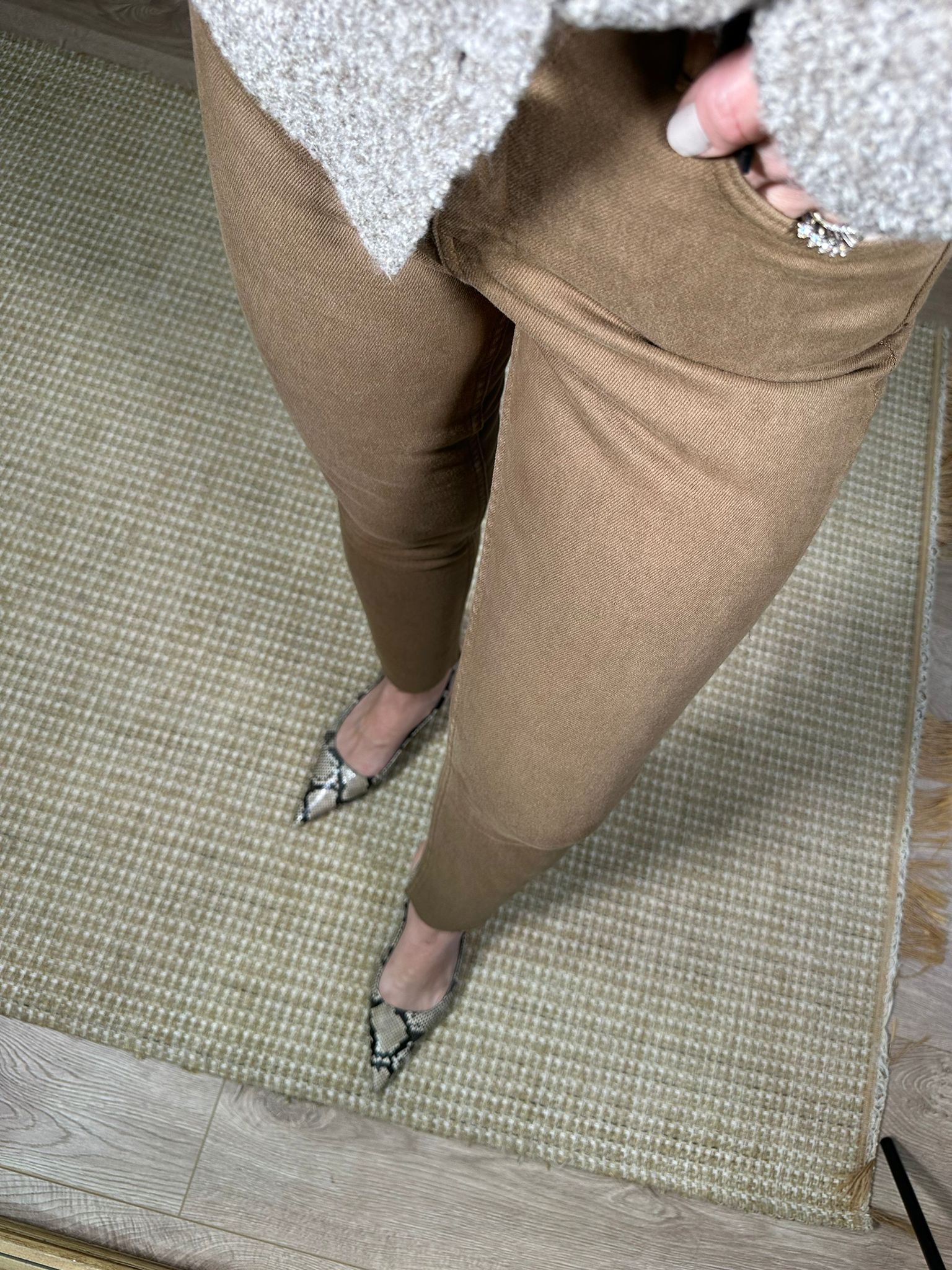 Kesik Paça Likralı Jean