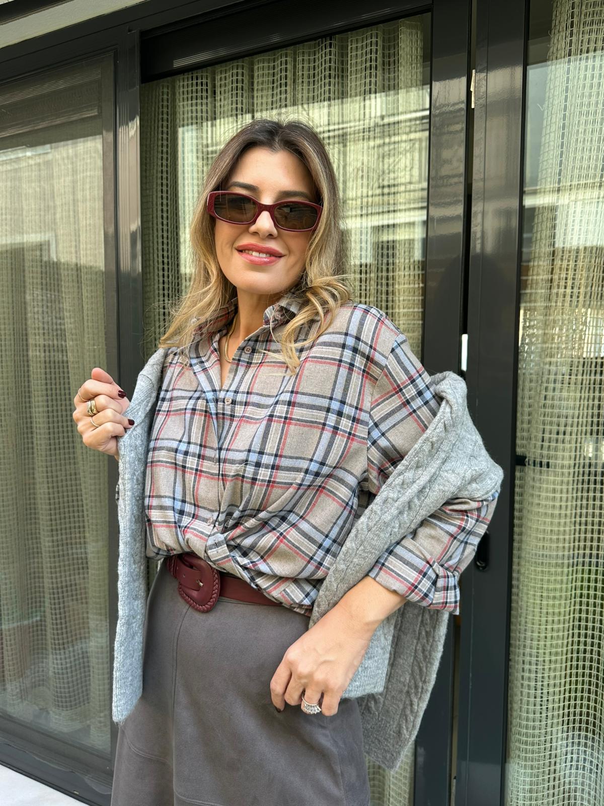 Ekoseli Bej-Lacivert Gömlek