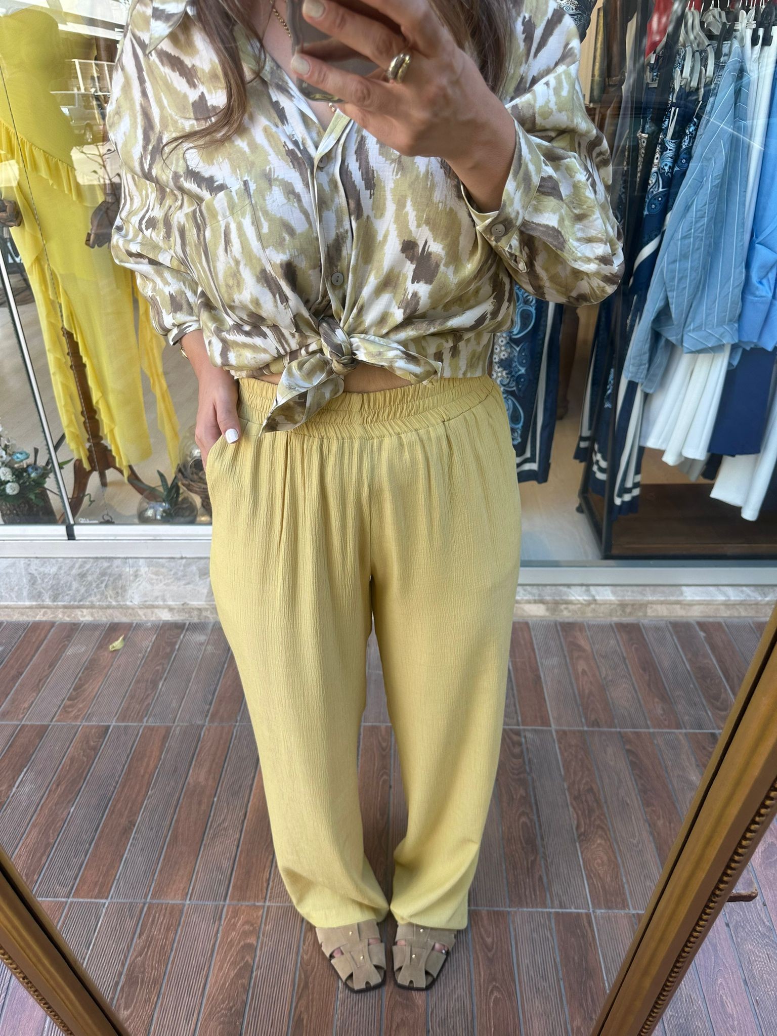 Bel Lastik Detaylı Yağ Yeşili Pantolon