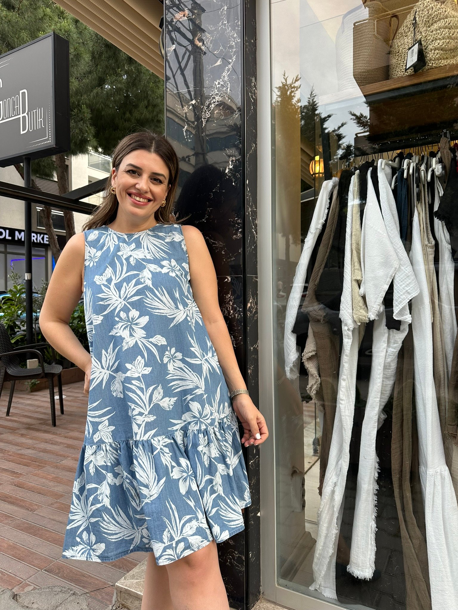 Yaprak Desenli İnce Denim Elbise