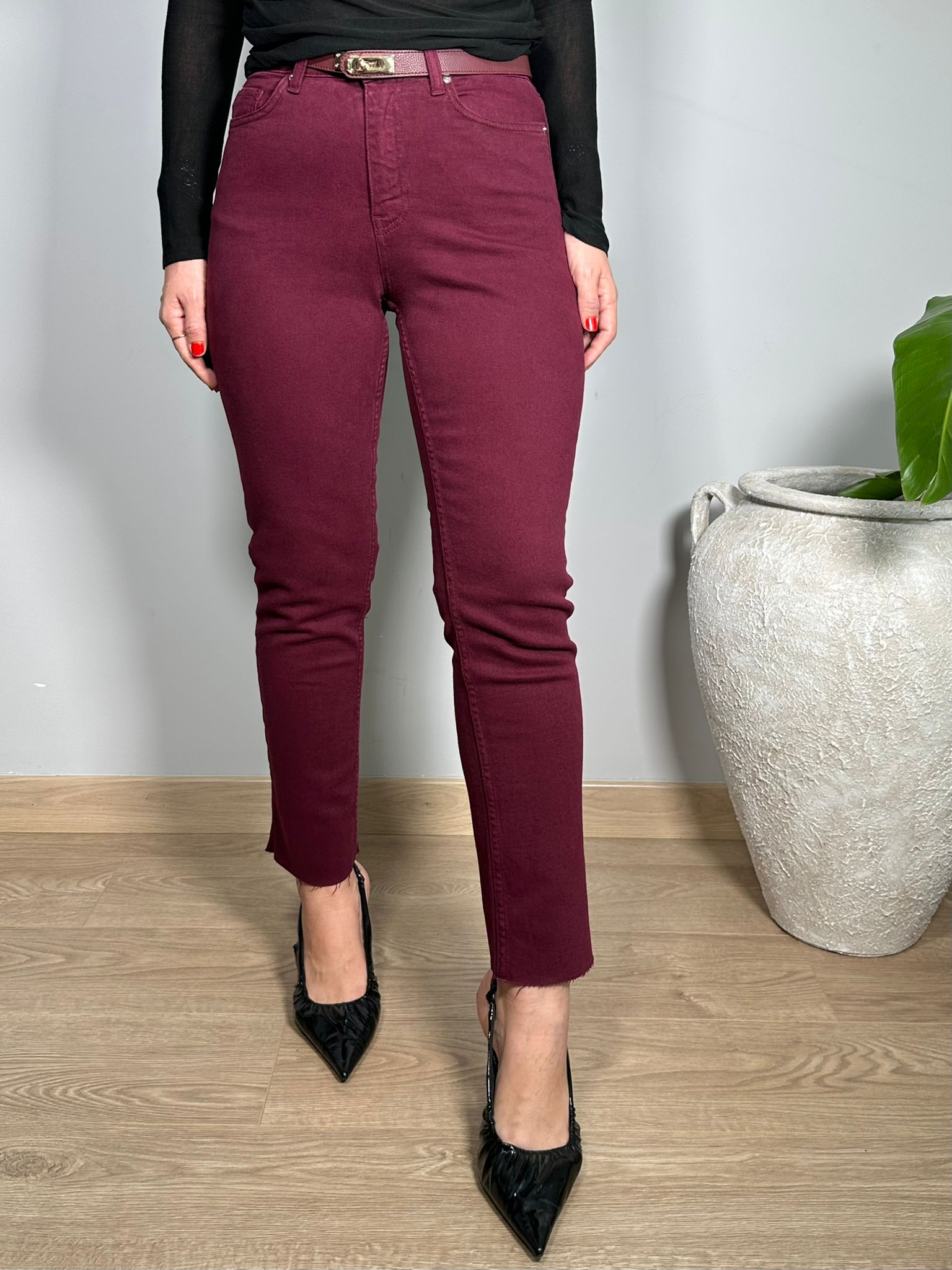 Likralı Kesik Paça Jean - Bordo