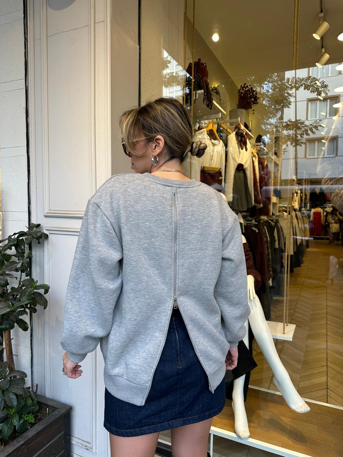 Nakış İşlemeli Şardonlu Sweatshirt