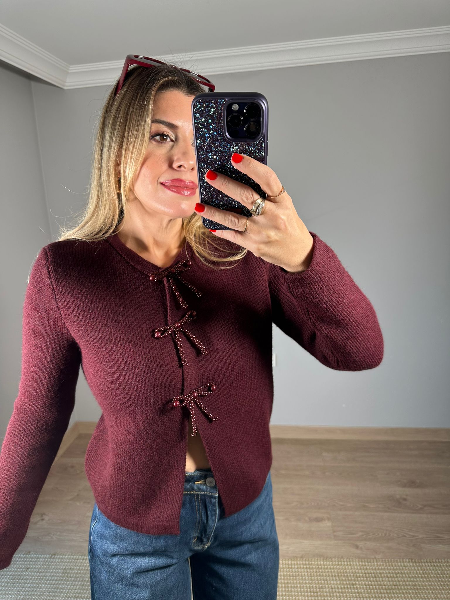 İncili Fiyonk Aksesuarlı Triko Hırka - Bordo