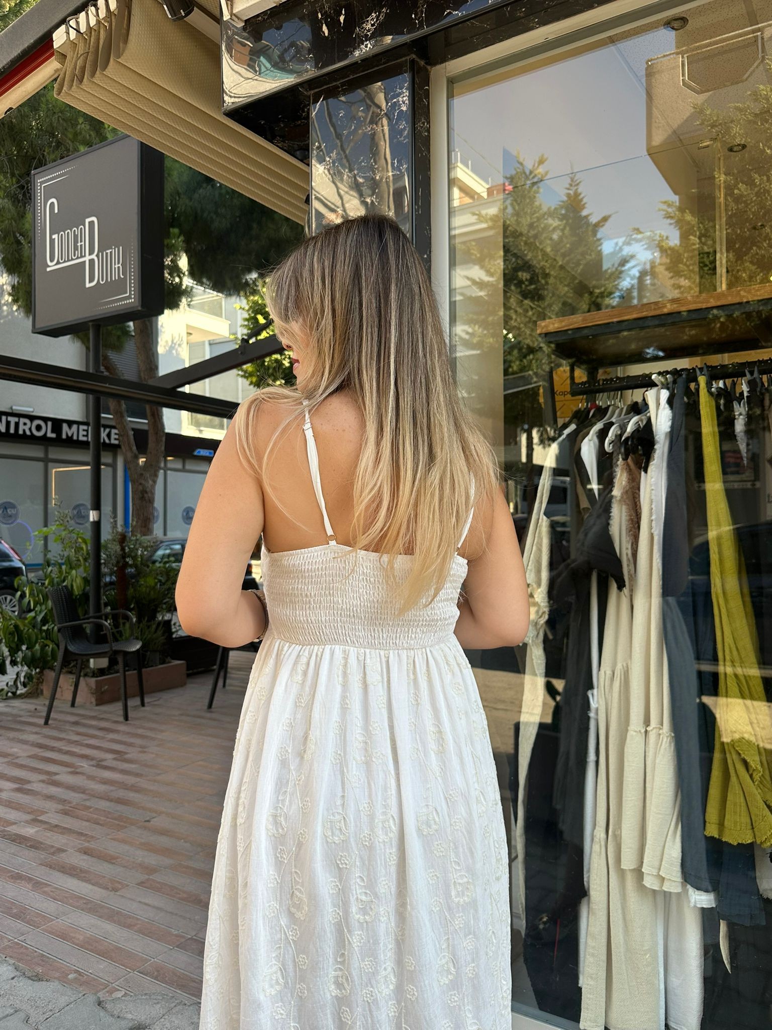 İthal Püskül Detaylı Ön Kısa Elbise