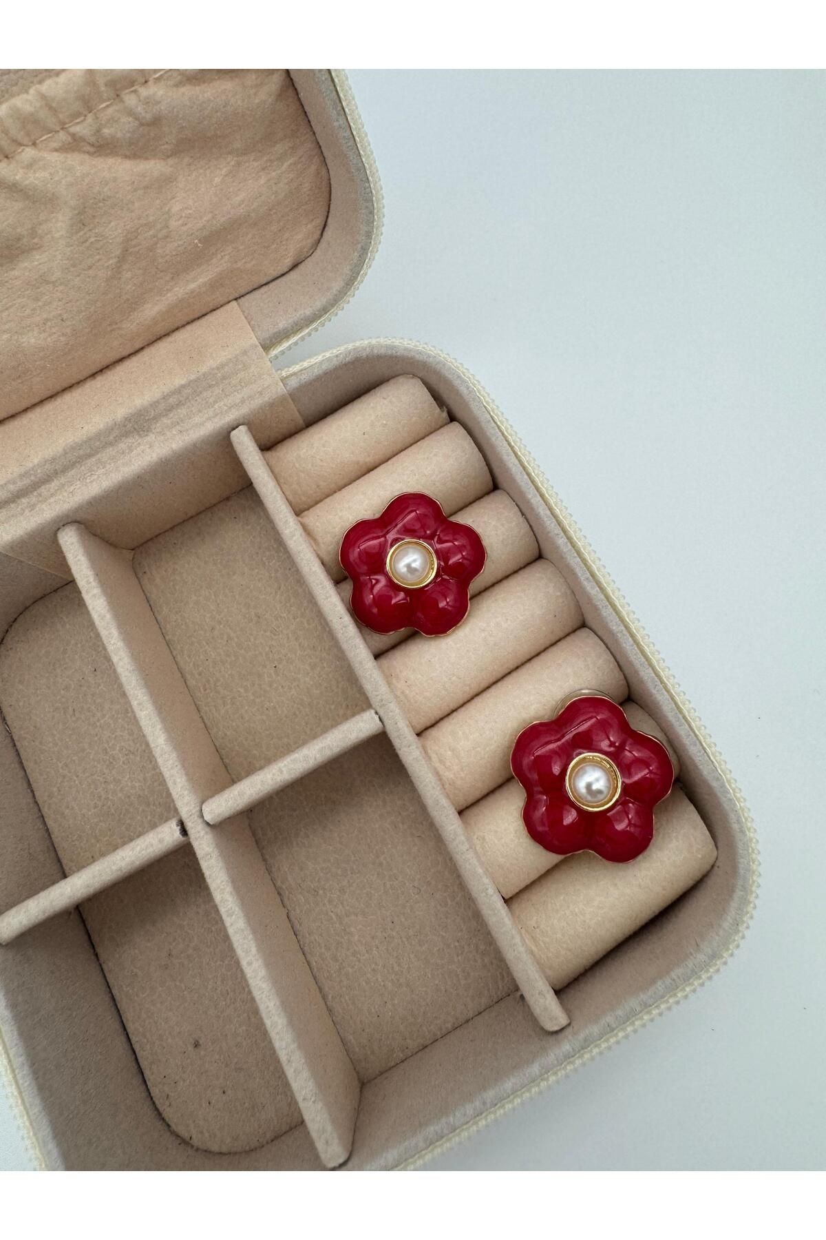 pinterest model kırmızı çiçek küpe