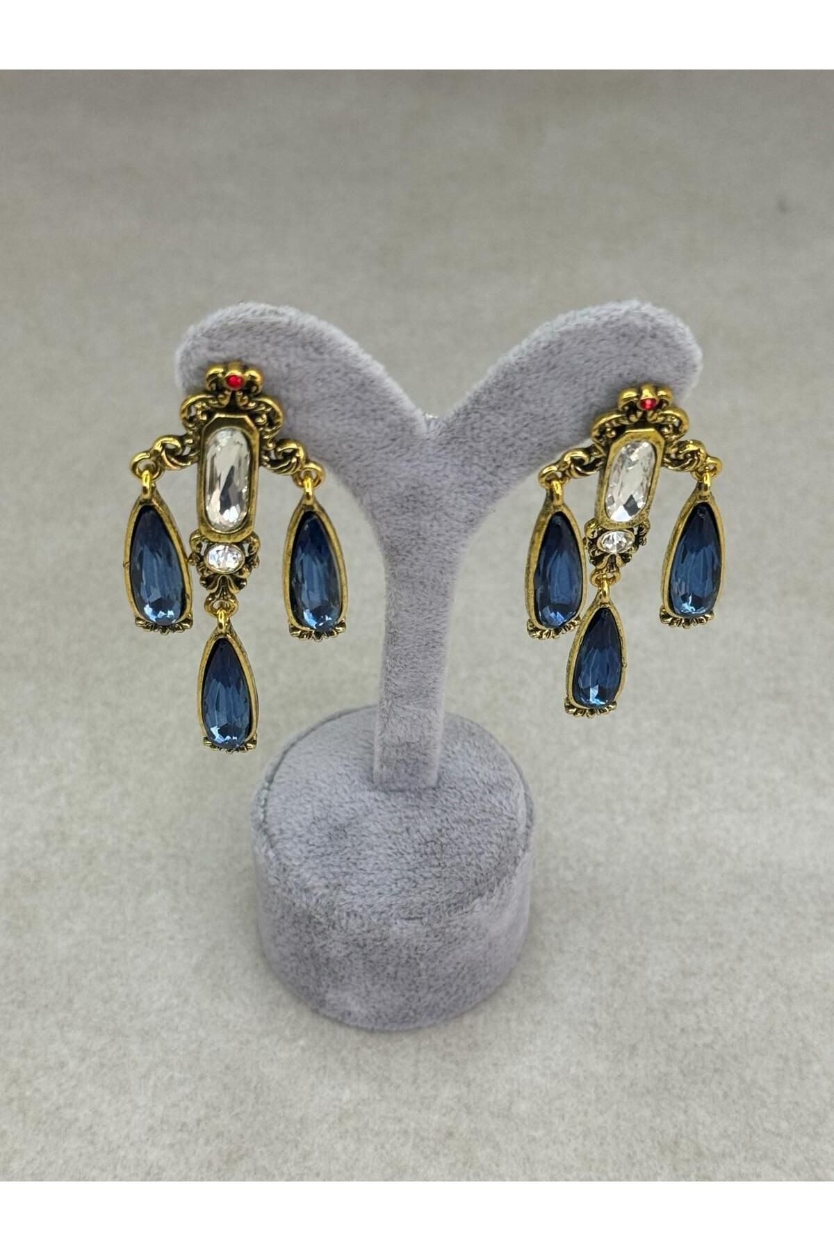 Mavi kristal taşlı vintage küpe