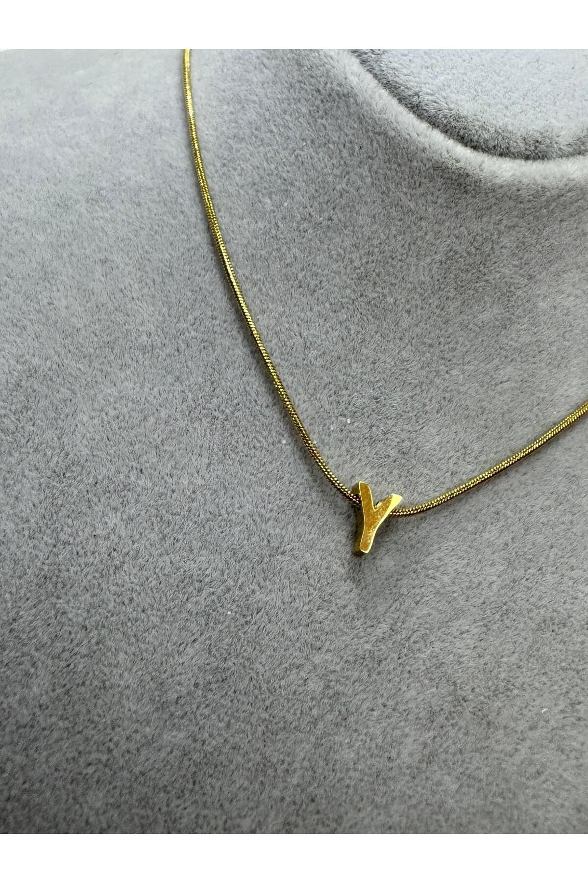 minimal gold harf kolye isimlerin baş harfleri özel kişi kolye