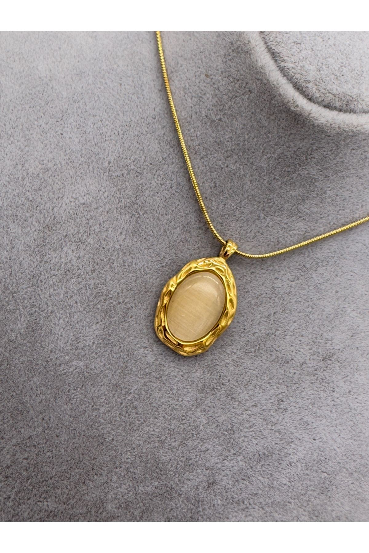 Sedef uçlu oval vintage kolye