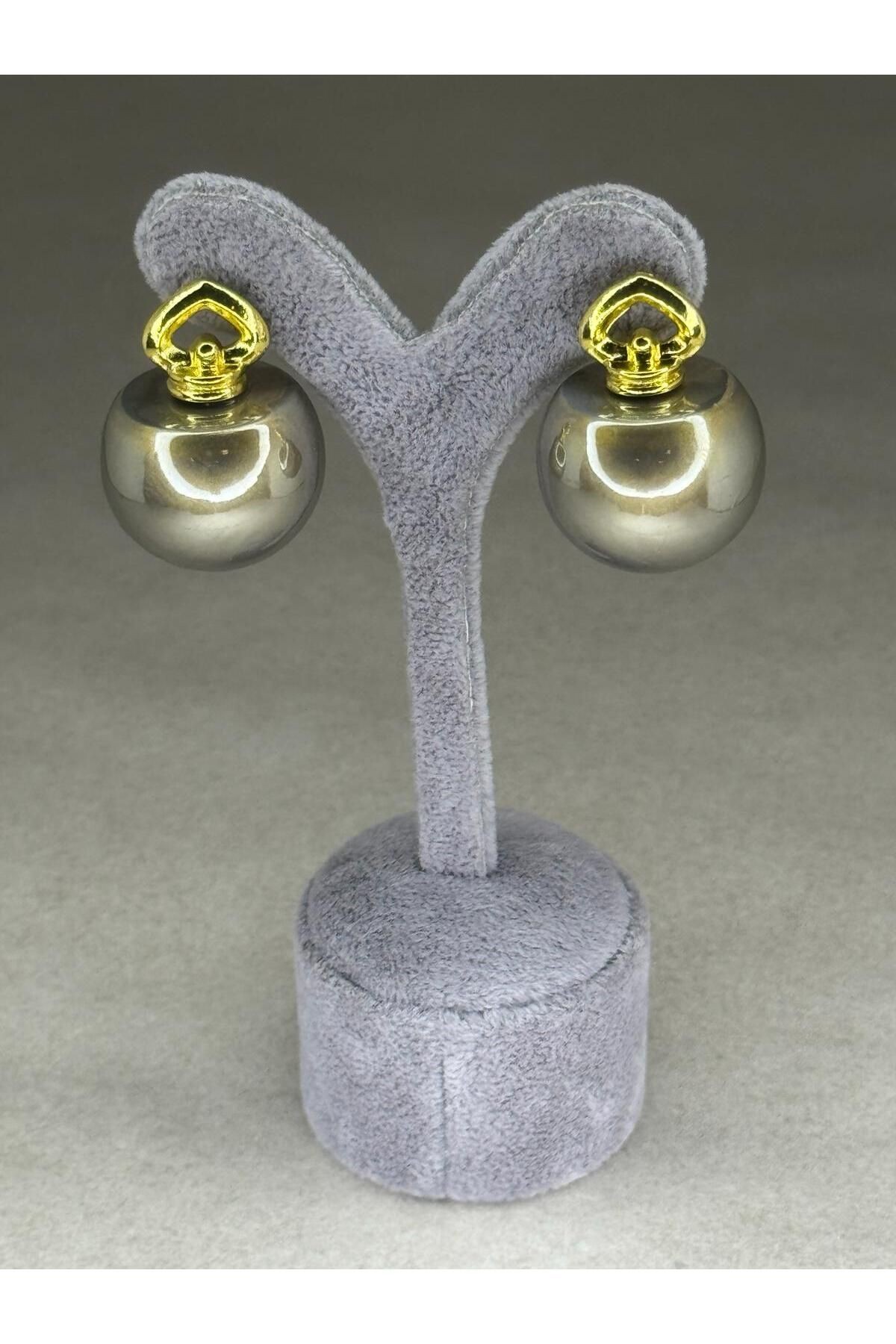 Gold detaylı toplu küpe