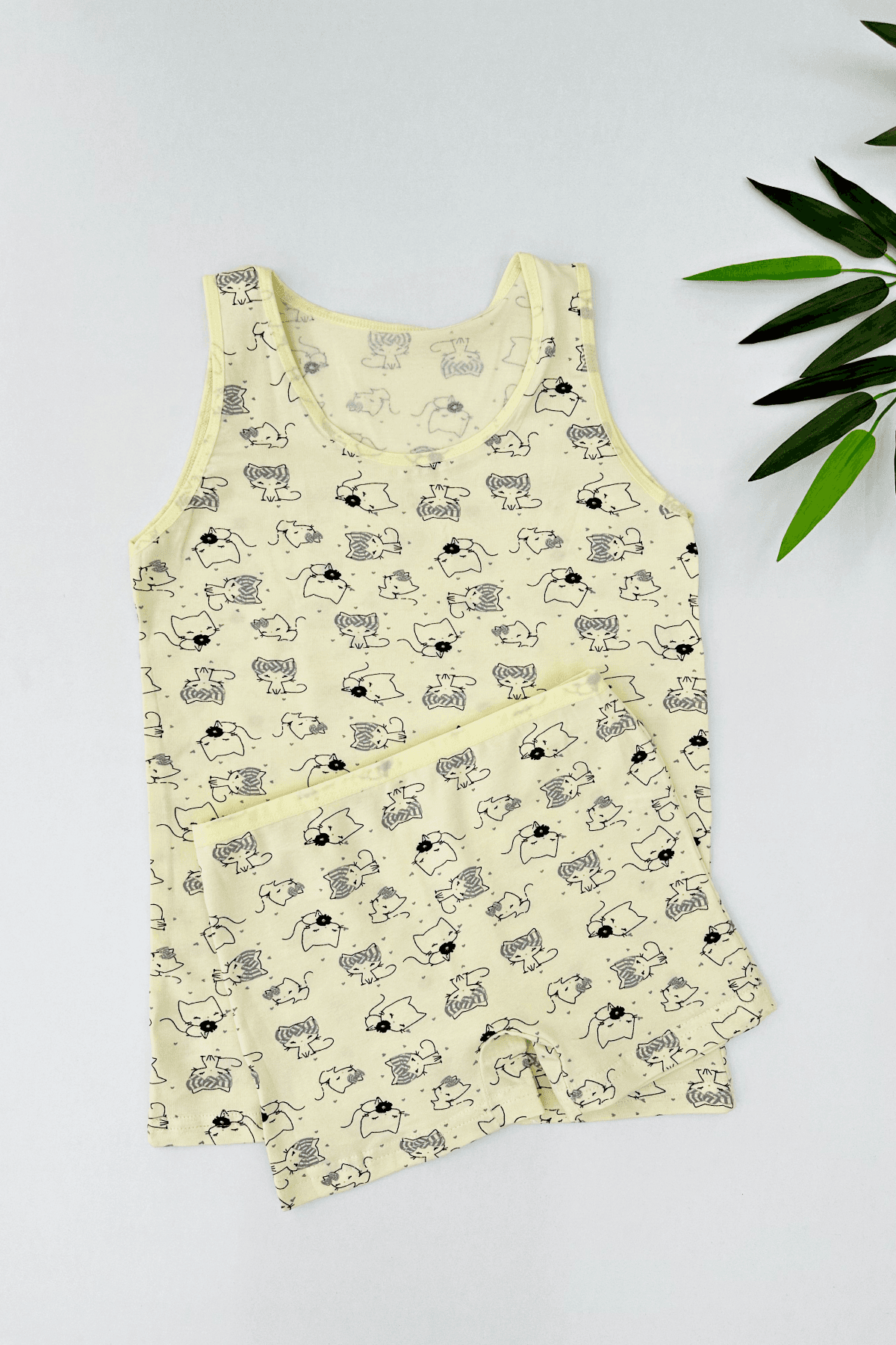 SARI RENK KEDİ DESEN KALIN ASKILI KIZ ÇOCUK ATLET BOXER TAKIM