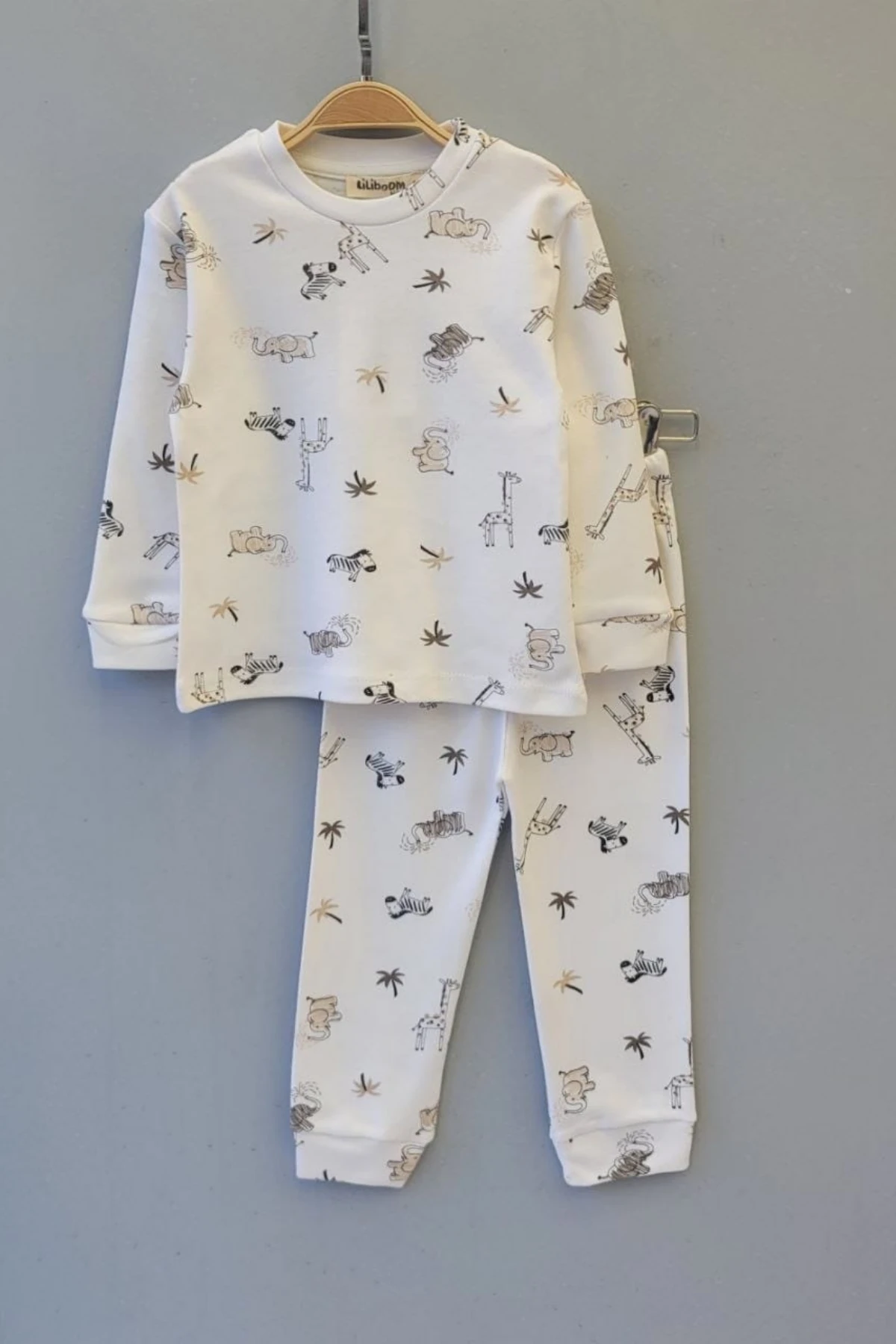 EKRU RENK FİL DESEN UNISEX PİJAMA TAKIMI