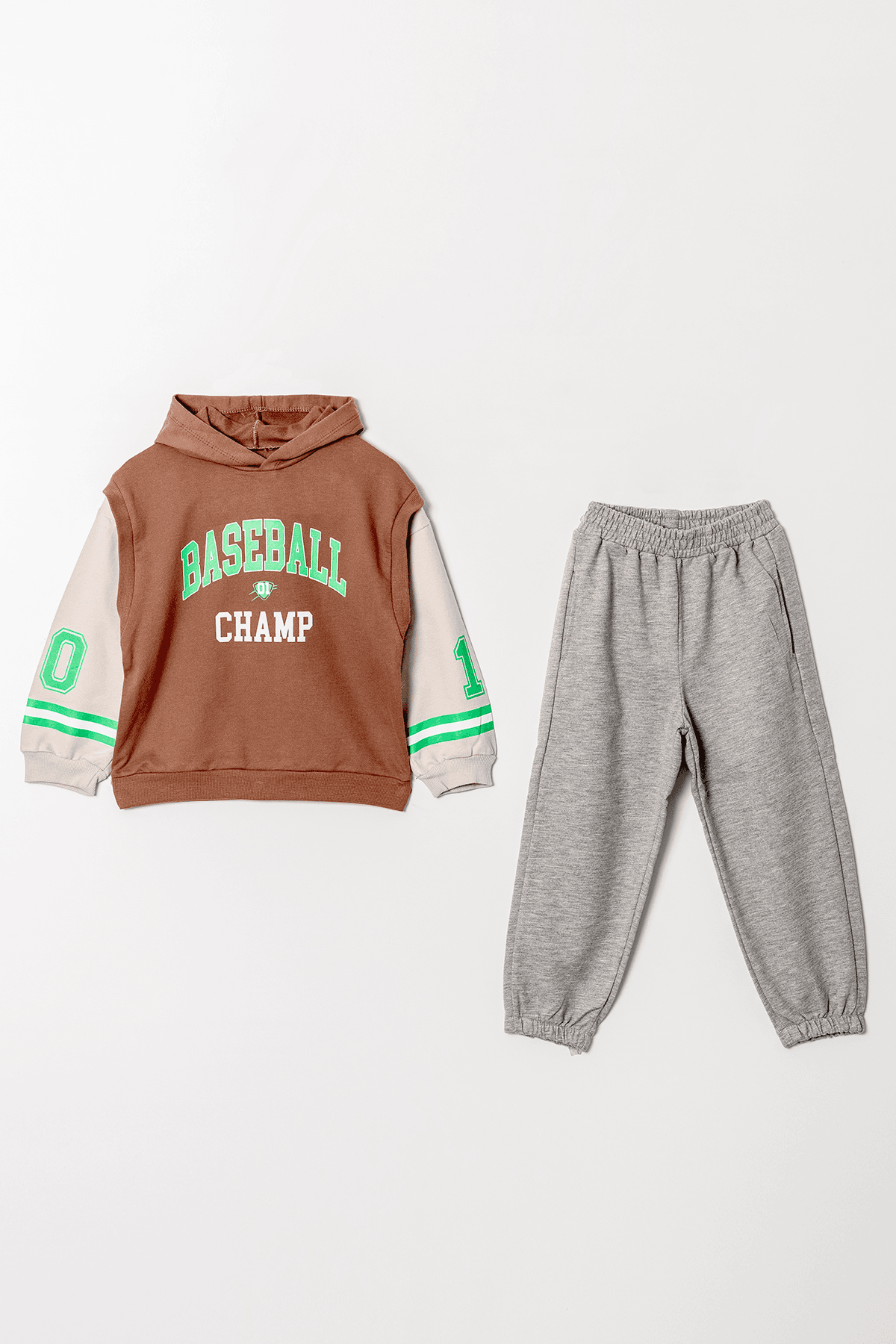 KAHVERENGİ BASEBALL YAZILI ERKEK ÇOCUK ALT ÜST TAKIM