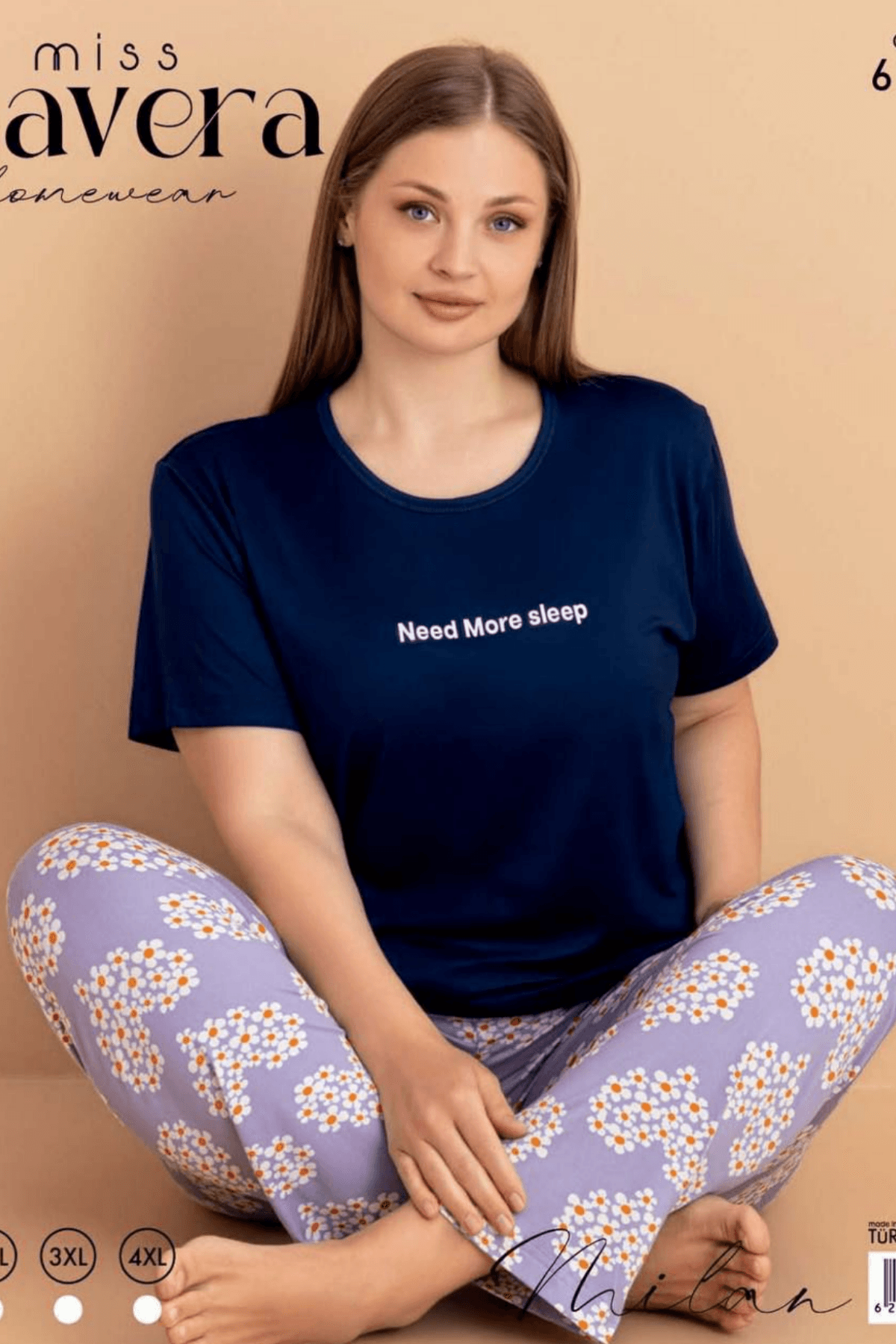 LACİVERT RENK LİLA PAPATYA DESEN KISA KOL KADIN PİJAMA TAKIMI