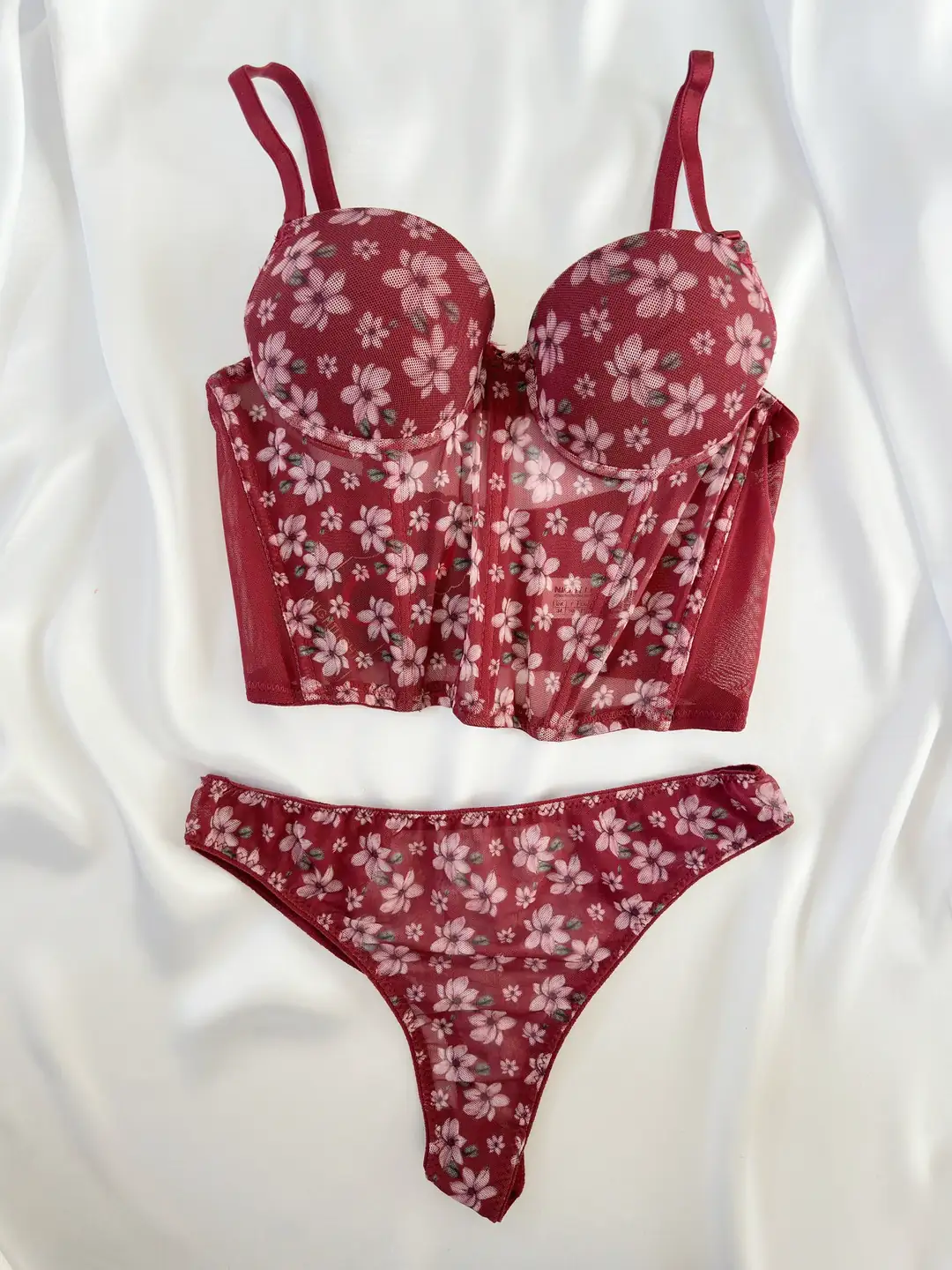 MÜRDÜM ÇİÇEKLİ BÜSTİYER TAKIMI