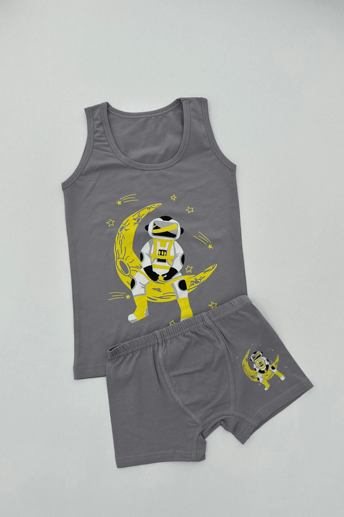 GRİ RENK ASTRONOT BASKILI ERKEK ÇOCUK ATLET BOXER TAKIM