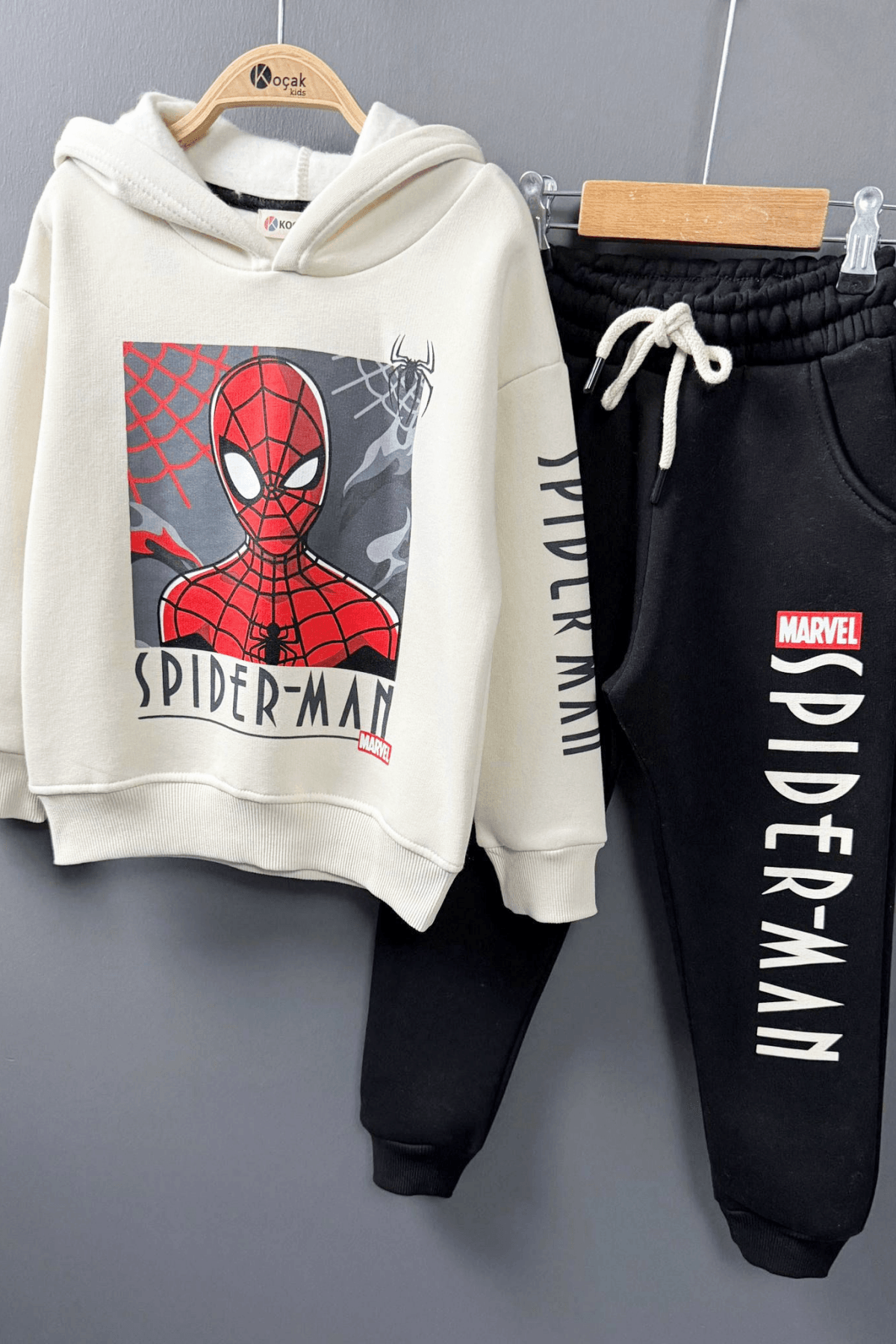 SİYAH SPİDERMAN BASKILI KAPÜŞONLU ERKEK ÇOCUK ŞARDONLU EŞOFMAN TAKIMI