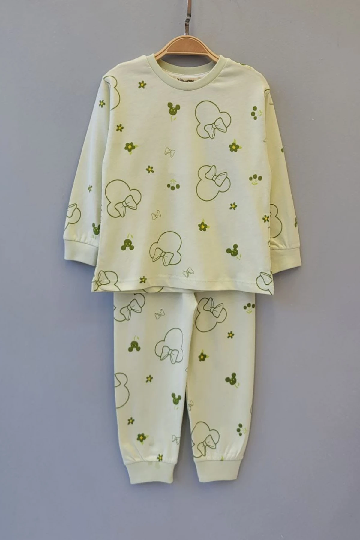 YEŞİL RENK MİNNİE MOUSE DESEN KIZ BEBEK PİJAMA TAKIMI