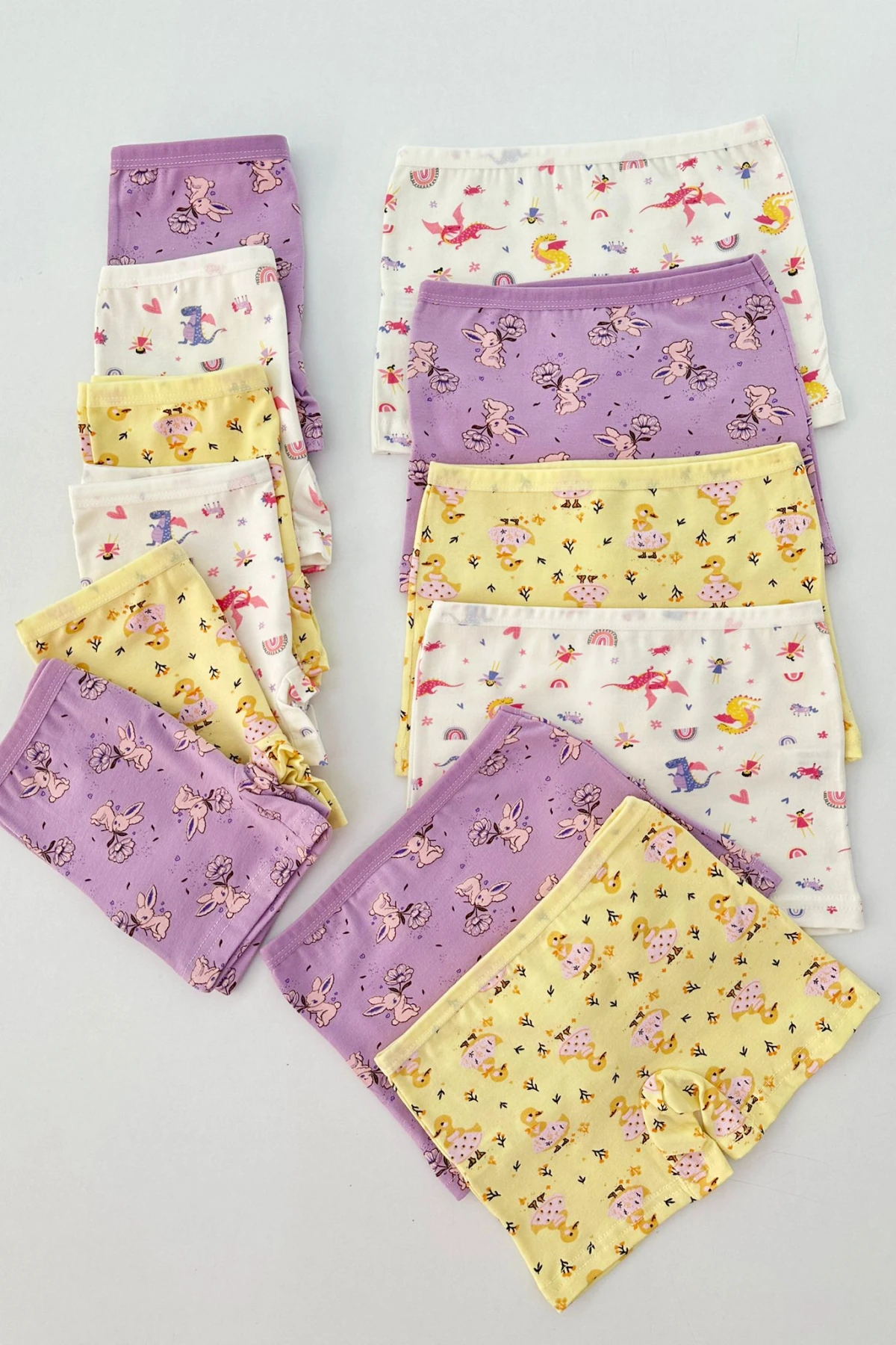 12'Lİ KARIŞIK DESENLİ KIZ ÇOCUK BOXER SET ( DESENLER KARIŞIK GELEBİLİR.)