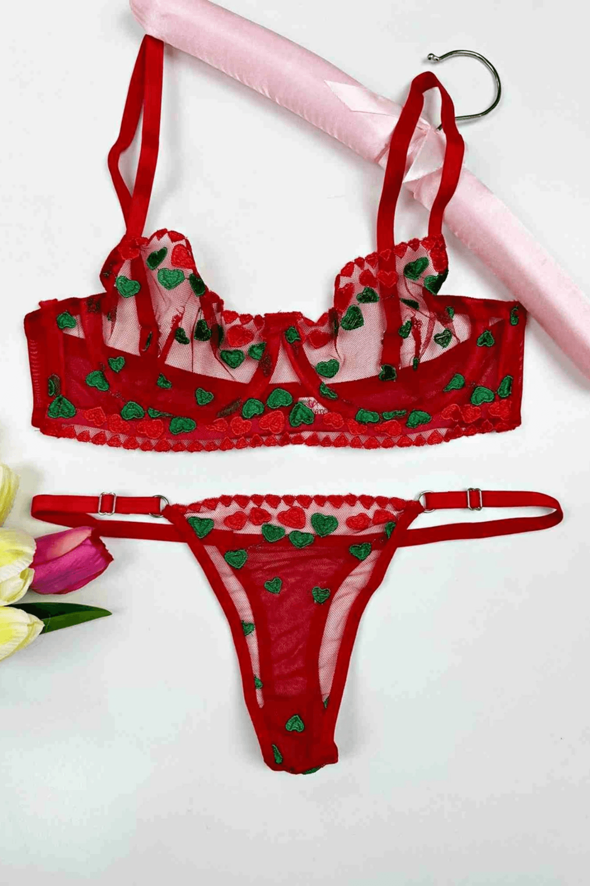 KIRMIZI YEŞİL KALP NAKIŞLI BRA SET