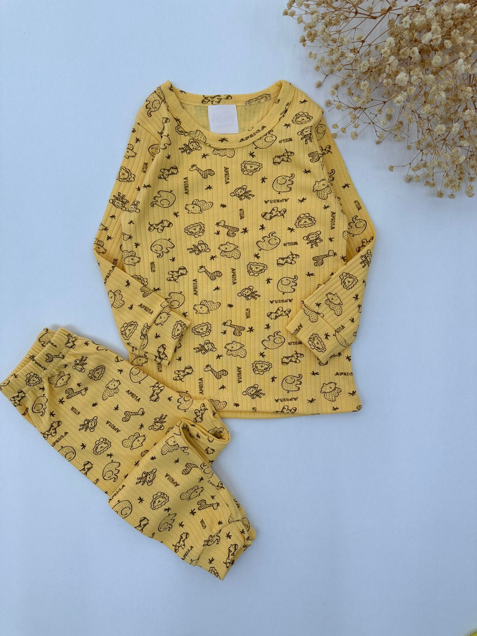 SARI RENK HAYVAN DESEN UNISEX PİJAMA TAKIMI 