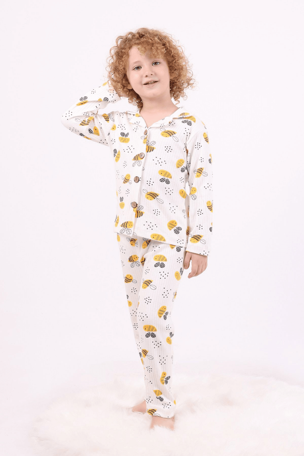 ÖNDEN DÜĞMELİ EKRU RENK ARI DESEN UNISEX PİJAMA TAKIMI