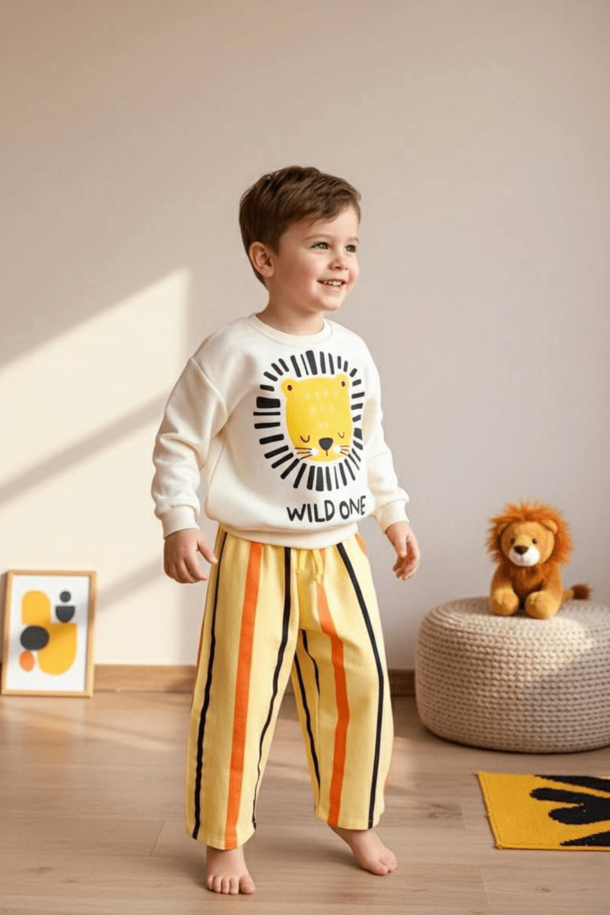 WILD ONE ASLAN BASKILI ÇOCUK EŞOFMAN TAKIMI - SARI ÇİZGİLİ ALTLİ SWEAT TAKIM