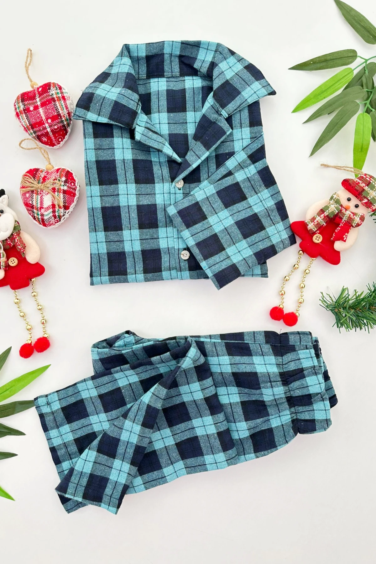 ÖNDEN DÜĞMELİ YEŞİL KARELİ ERKEK ÇOCUK PİJAMA TAKIMI 