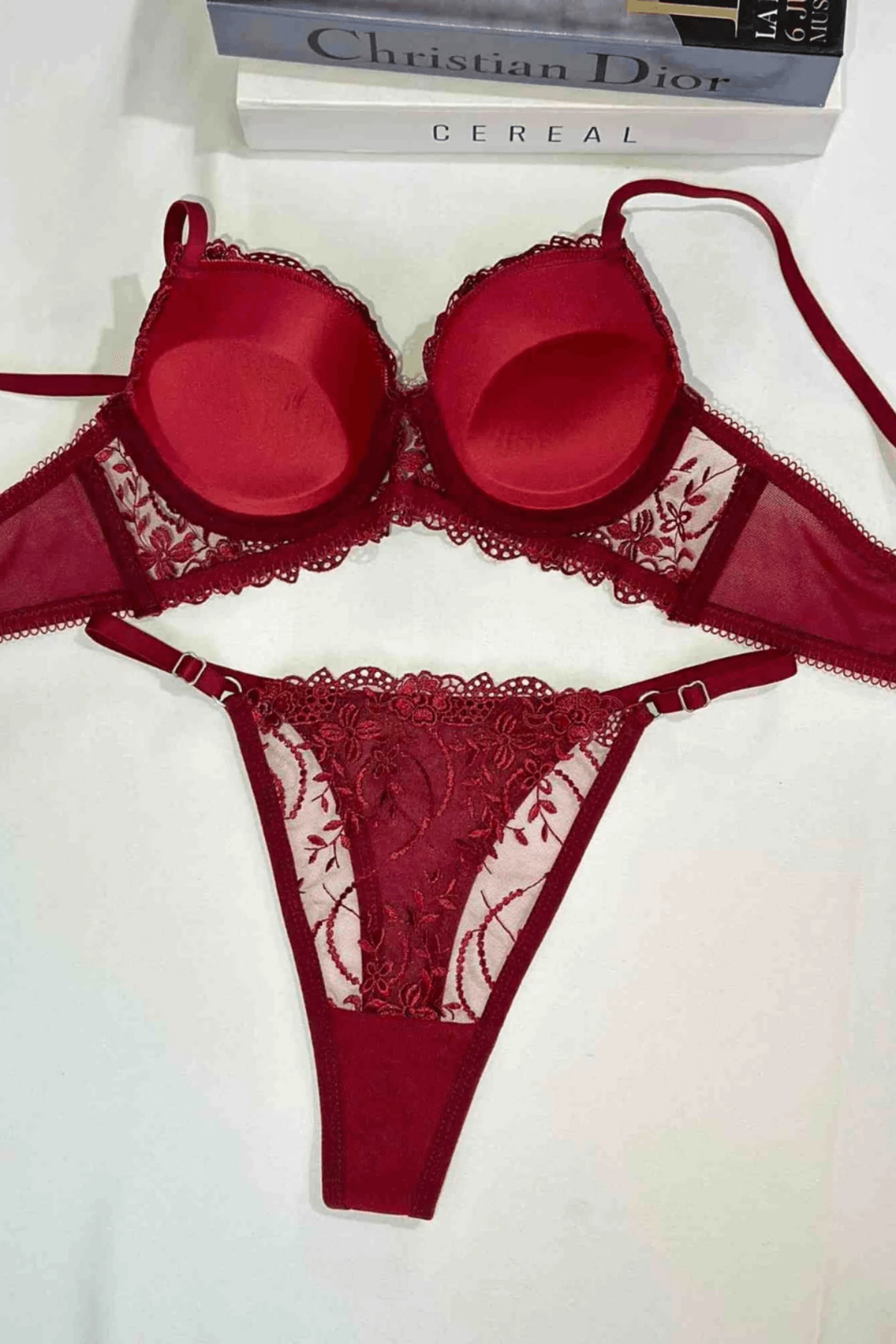 BORDO RENK ÇİÇEK DESEN DESTEKLİ SÜTYEN TAKIM