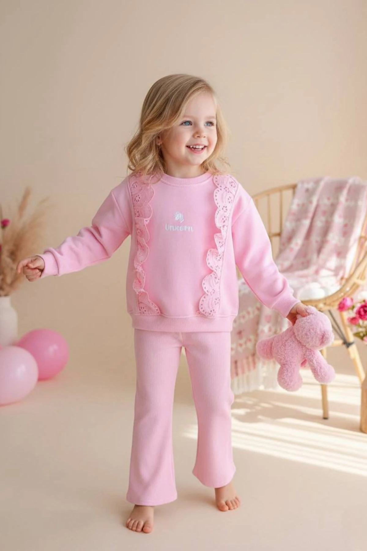 PEMBE RENK UNICORN BASKILI FIRFIR DETAYLI KIZ ÇOCUK TAYTLI TAKIM