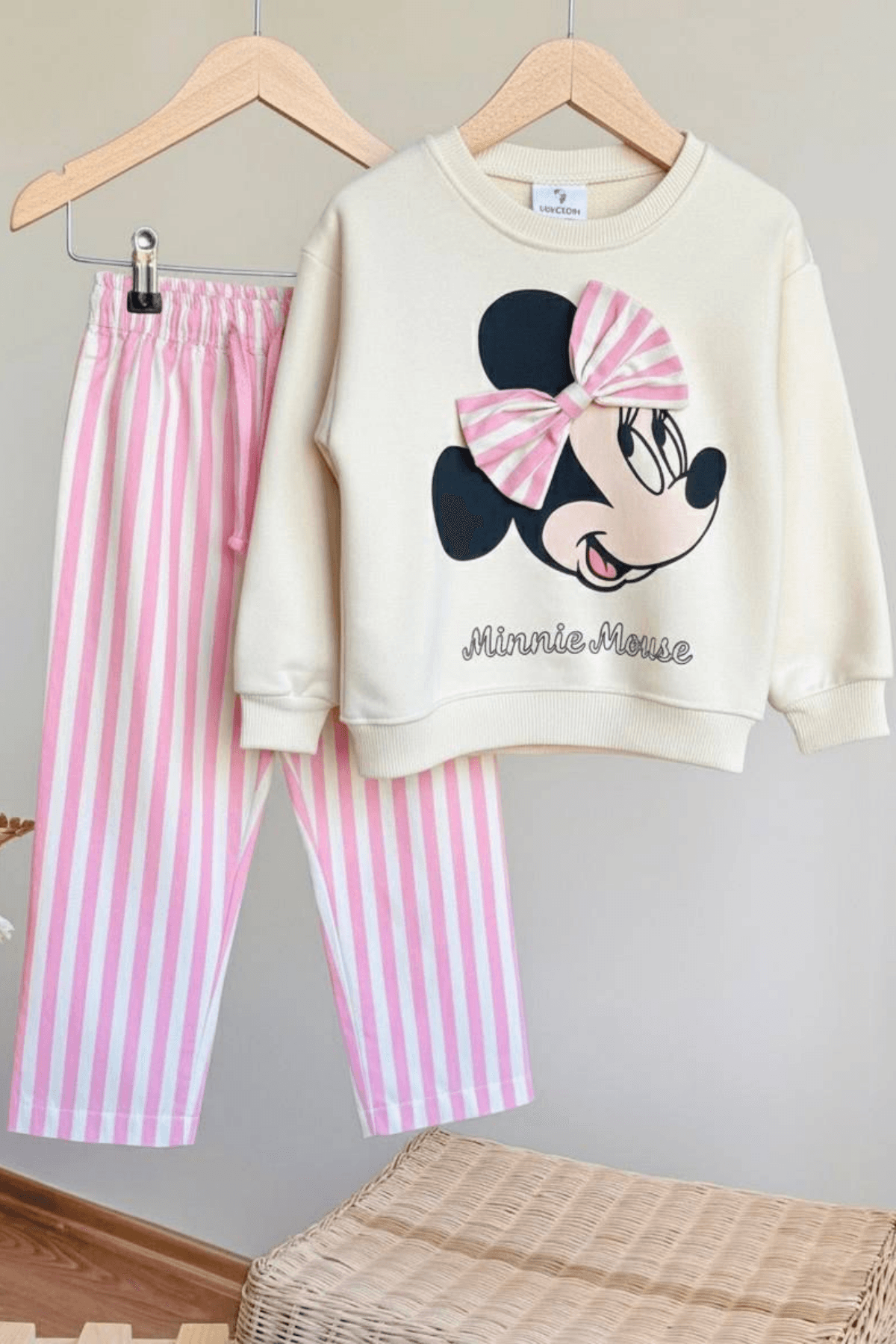 MINNIE MOUSE FİYONKLU KIZ ÇOCUK TAKIMI – Pembe Beyaz Çizgili
