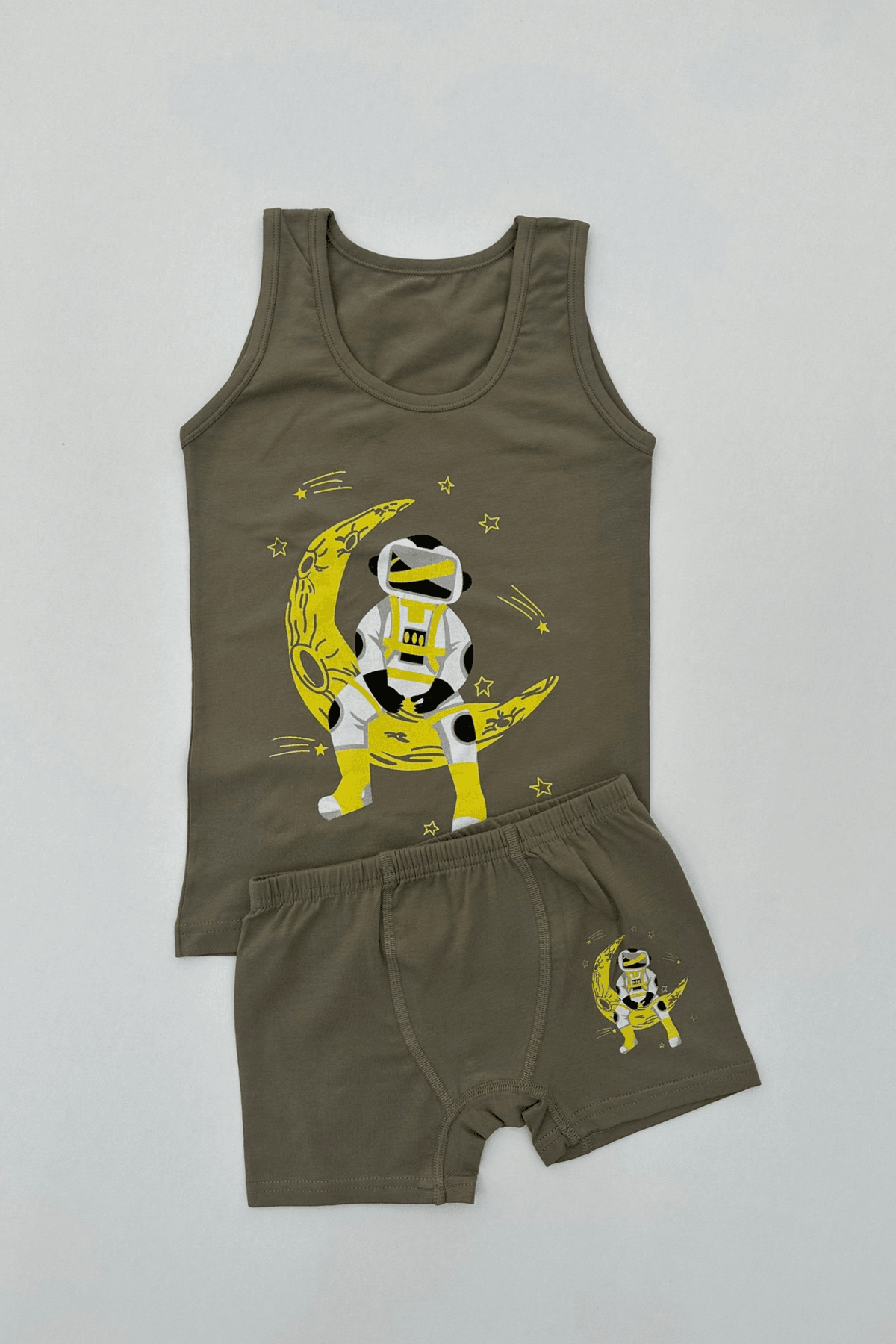 HAKİ RENK ASTRONOT BASKILI ERKEK ÇOCUK ATLET BOXER TAKIM