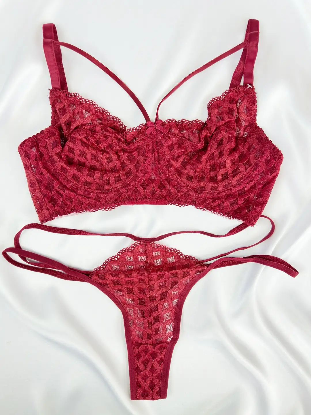 BORDO RENK KAPSIZ DANTELLİ TAKIM