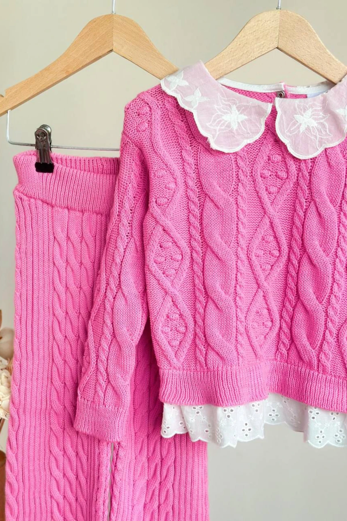 PEMBE RENK TRİKO KUMAŞ FİSTO DETAY BEBE YAKA KIZ ÇOCUK ALT ÜST TAKIM