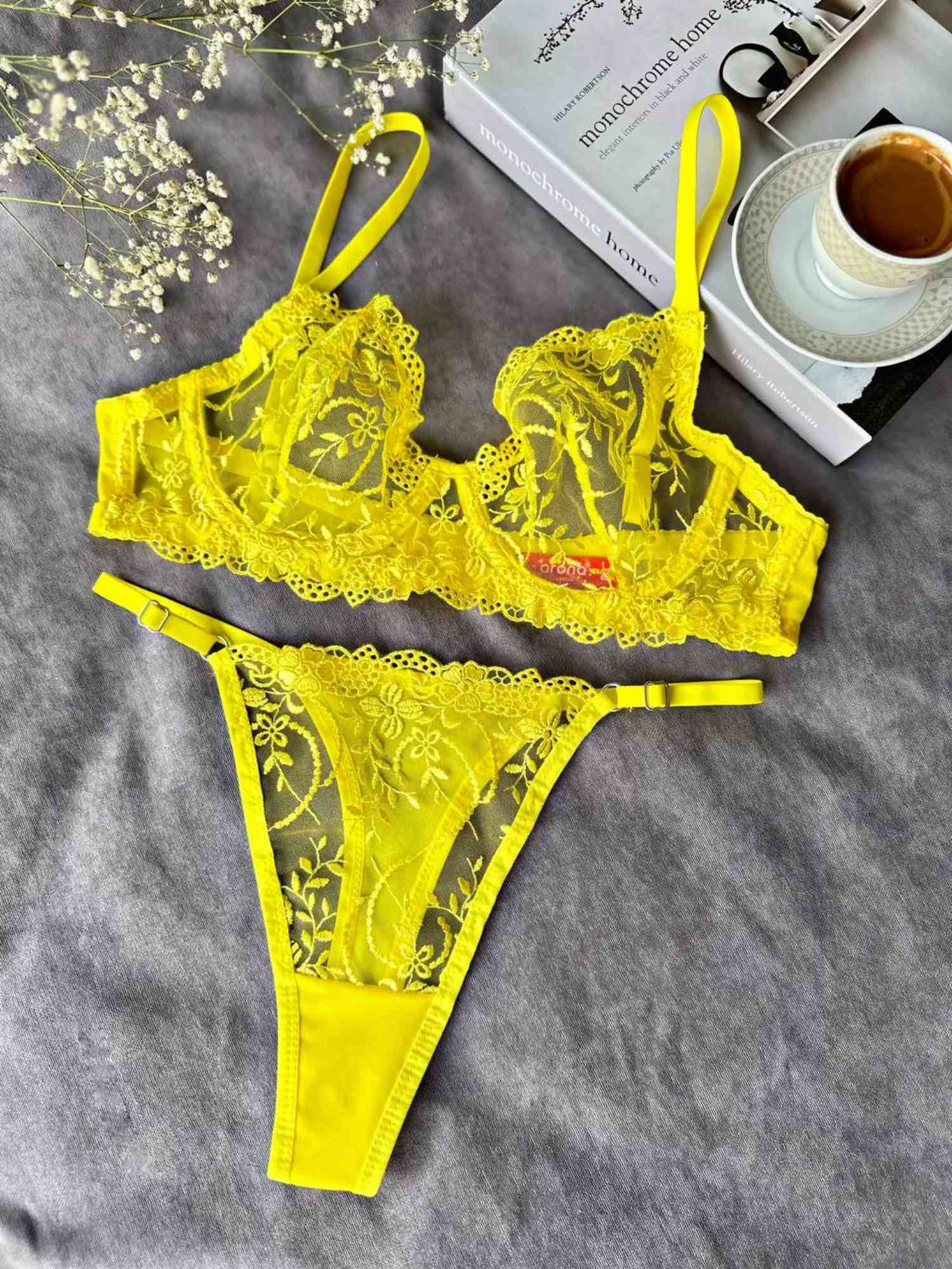 SARI RENK DANTEL DETAYLI ÇİÇEK DESEN BRA SET 