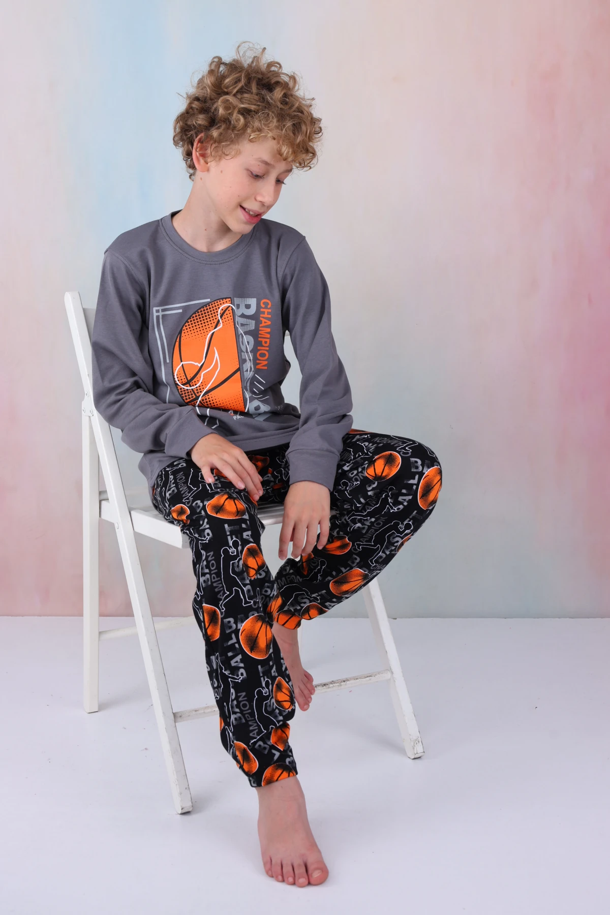 FÜME RENK BASKETBOL BASKILI ERKEK ÇOCUK PİJAMA TAKIMI