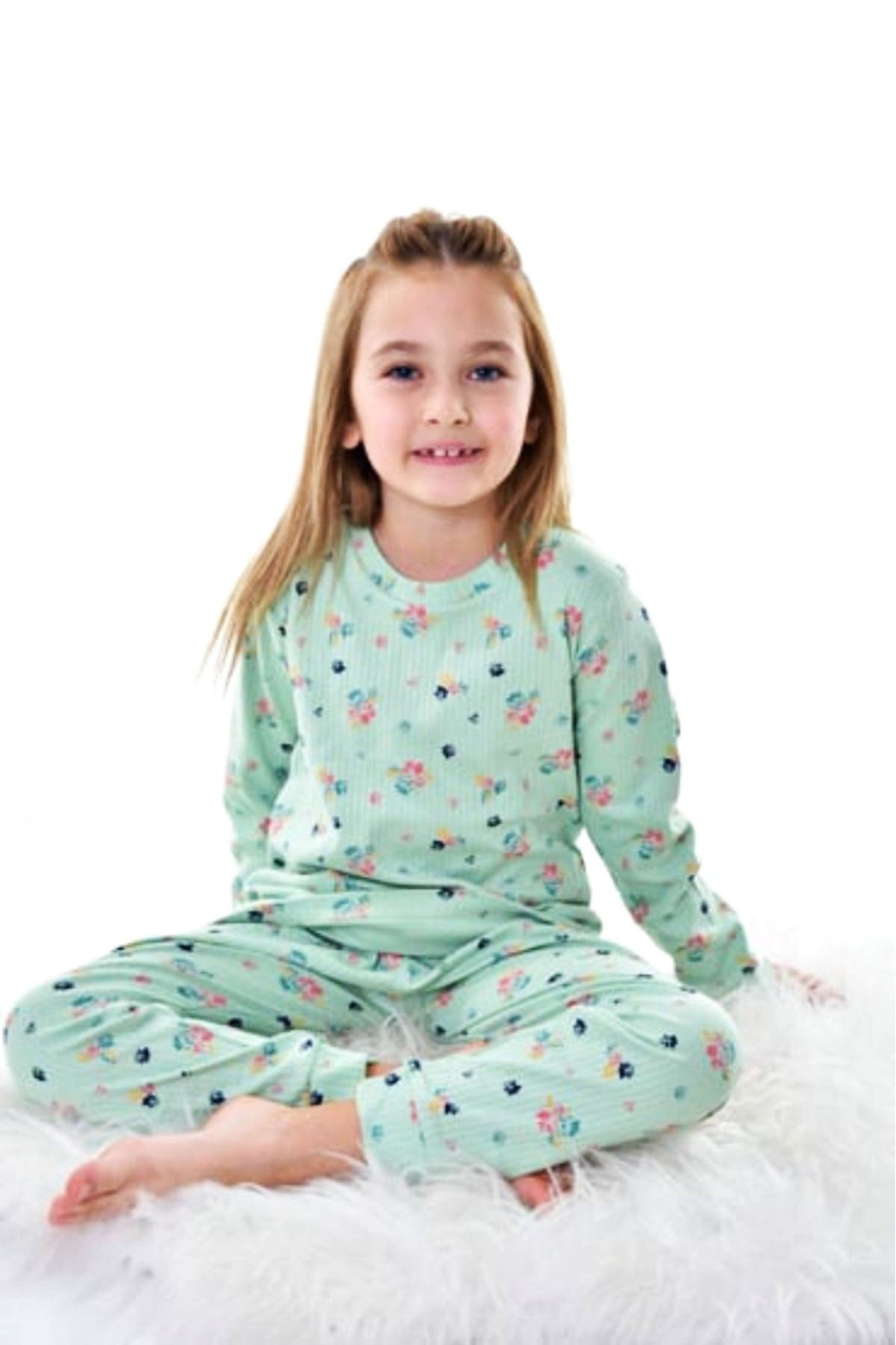YEŞİL ÇİÇEK FİTİLLİ KUMAŞ PİJAMA TAKIMI