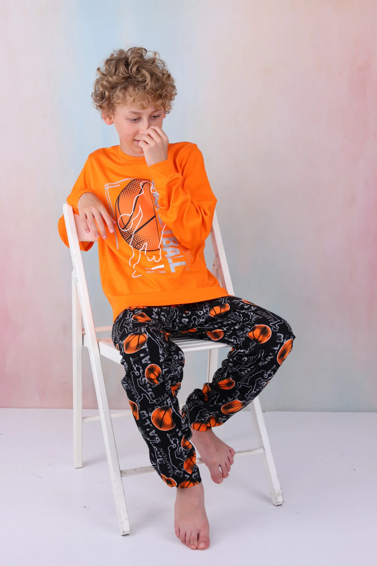 TURUNCU RENK BASKETBOL BASKILI ERKEK ÇOCUK PİJAMA TAKIMI
