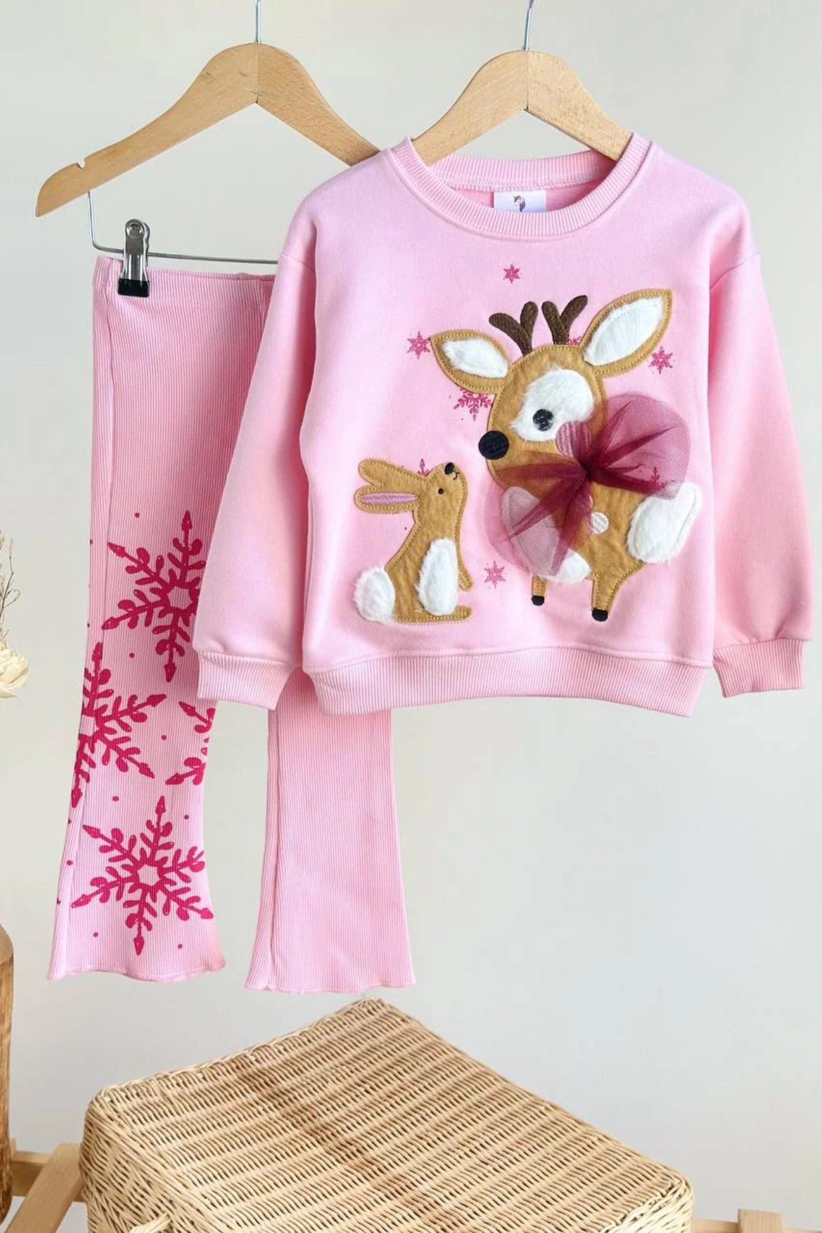 PEMBE RENK GEYİK NAKIŞLI KIZ ÇOCUK TAYTLI TAKIM