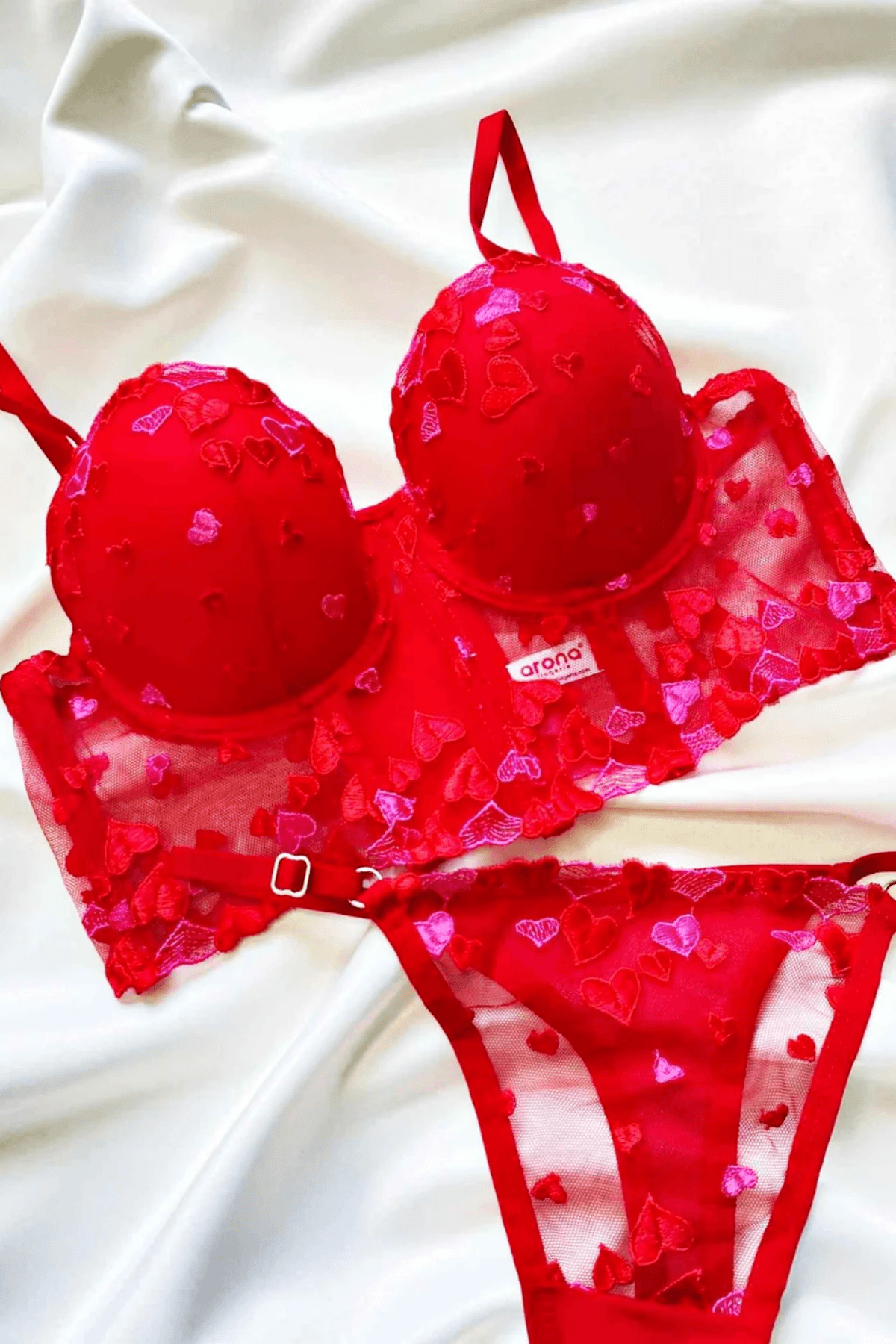 KIRMIZI KALP NAKIŞLI BÜSTİYER TAKIM